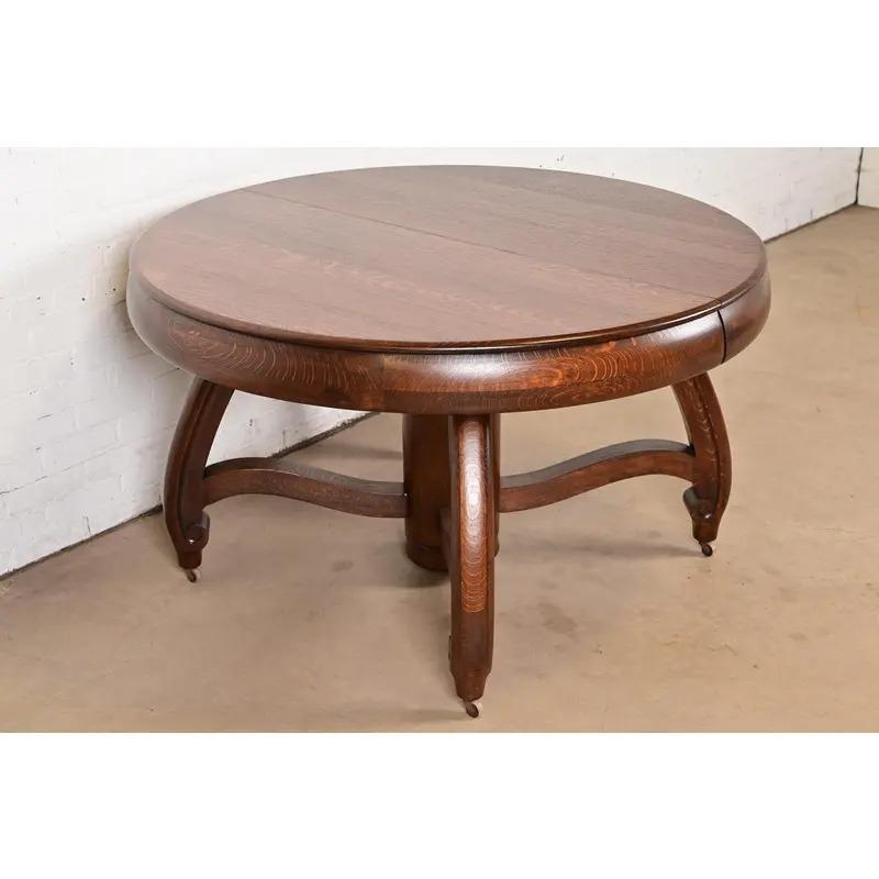 Americano Tavolo da pranzo allungabile in stile Limbert, appena rifinito in vendita