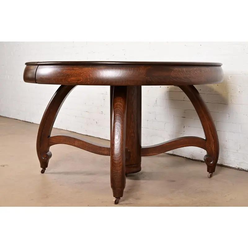 Tavolo da pranzo allungabile in stile Limbert, appena rifinito In condizioni buone in vendita a South Bend, IN