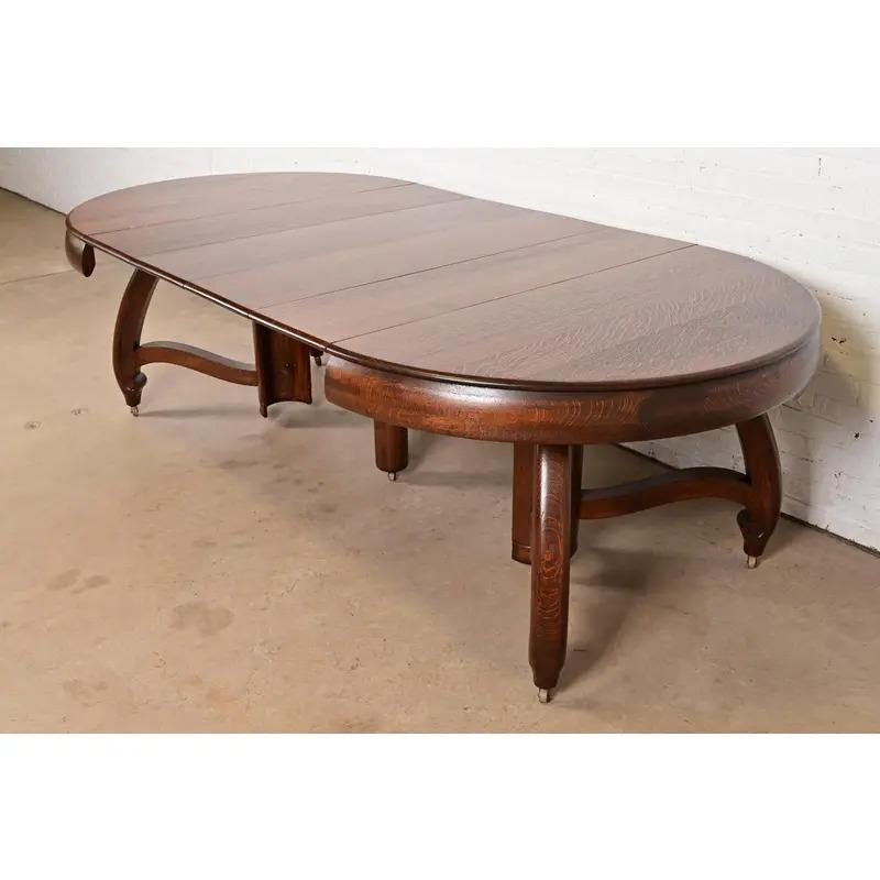 Tavolo da pranzo allungabile in stile Limbert, appena rifinito in vendita 2