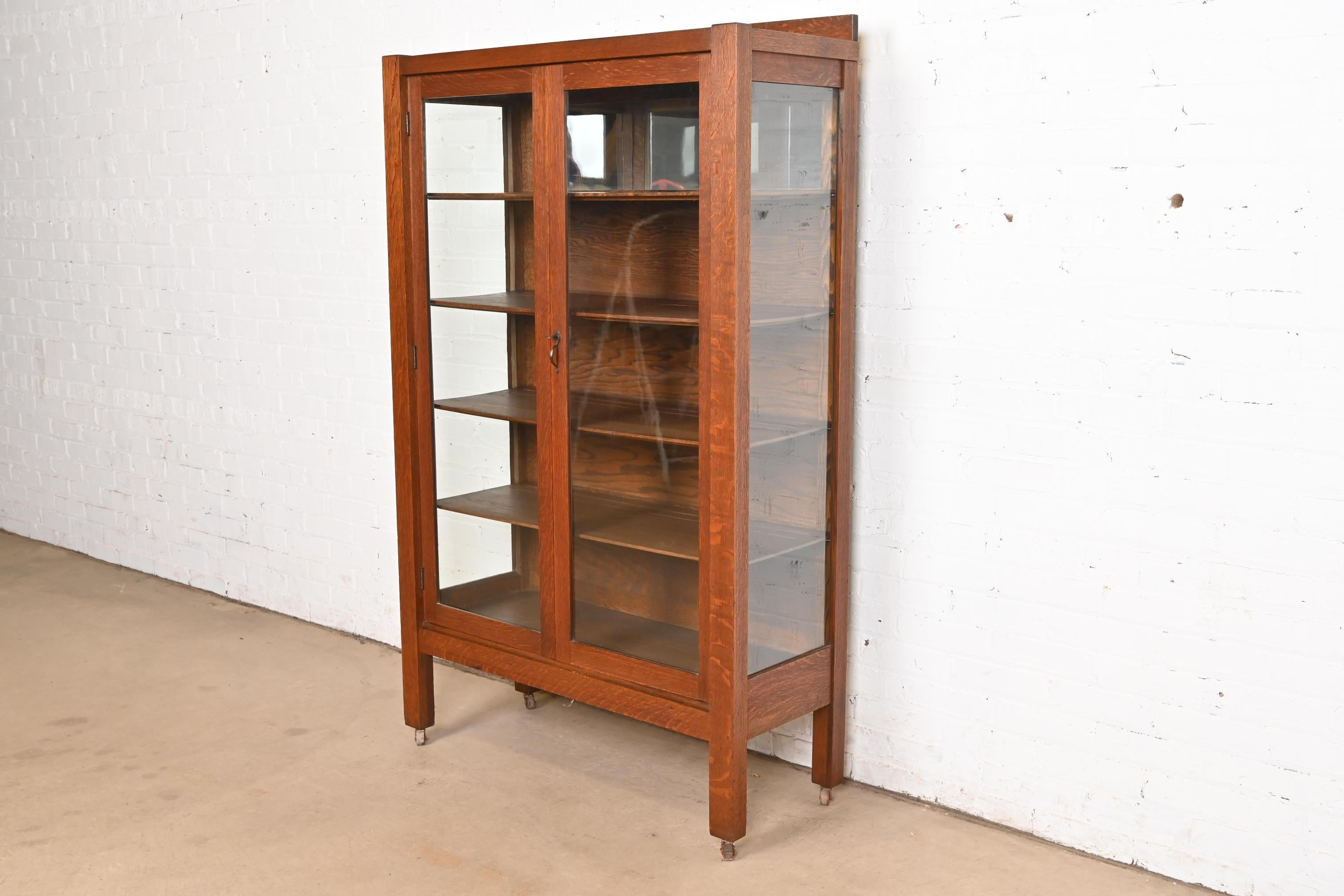 Americano Mobile libreria in stile Limbert, Mission Arts & Crafts, Circa 1900 in vendita
