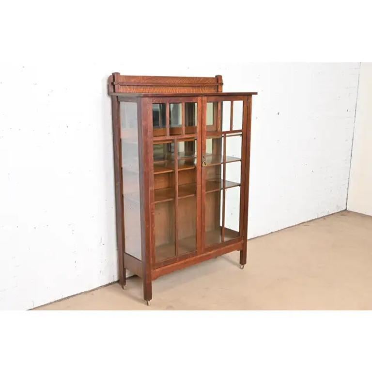 Mobile libreria in stile Limbert, Mission Arts & Crafts, Circa 1900 In condizioni buone in vendita a South Bend, IN