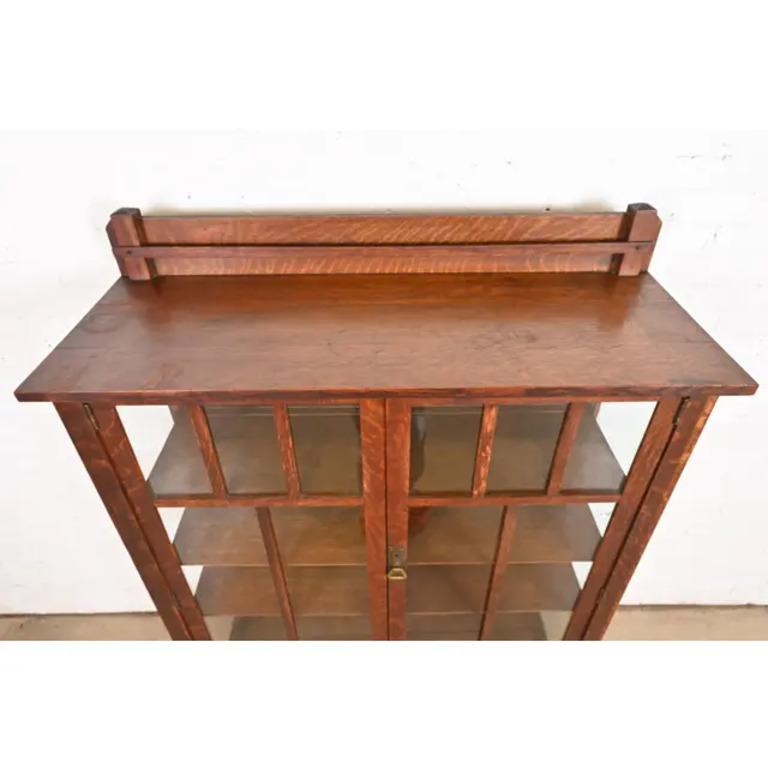 Vetro Mobile libreria in stile Limbert, Mission Arts & Crafts, Circa 1900 in vendita