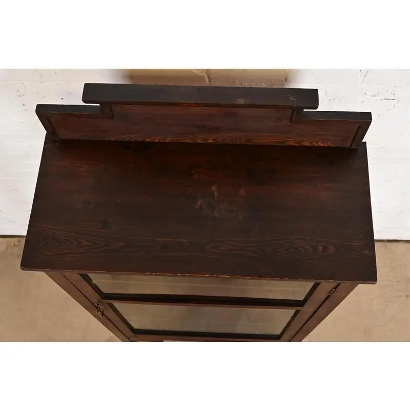 Ottone Libreria Mission Arts & Crafts in stile Limbert in quercia, circa 1905 in vendita