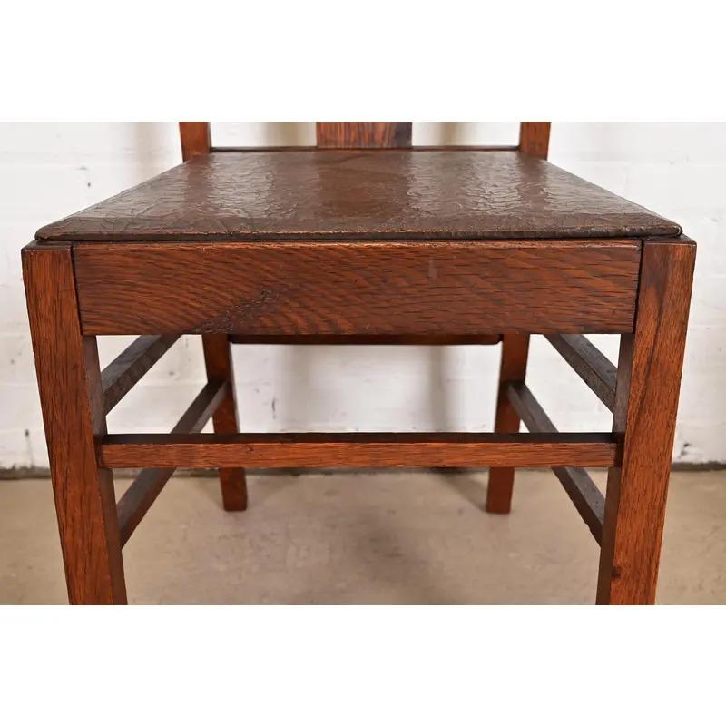 Antike Mission Arts & Crafts Esszimmerstühle im Limbert-Stil aus Eiche, Vierer-Set im Angebot 2