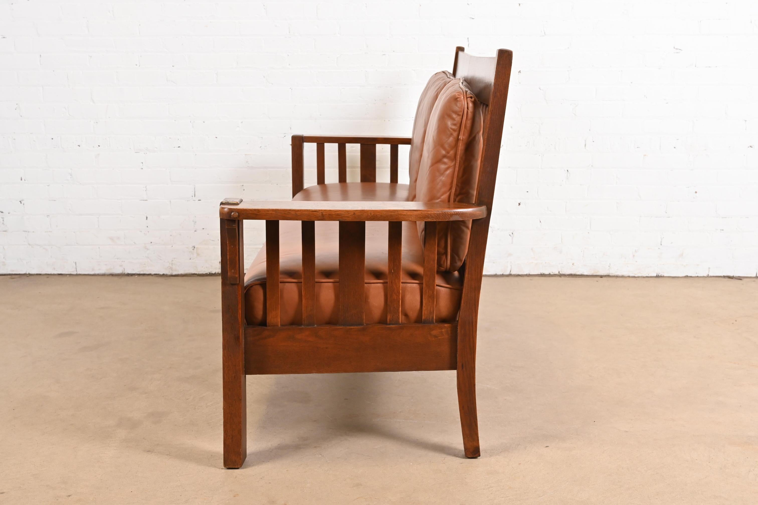 Sofá Settle estilo Limbert Antiguo Mission Arts & Crafts de Roble, Circa 1900 en venta 4