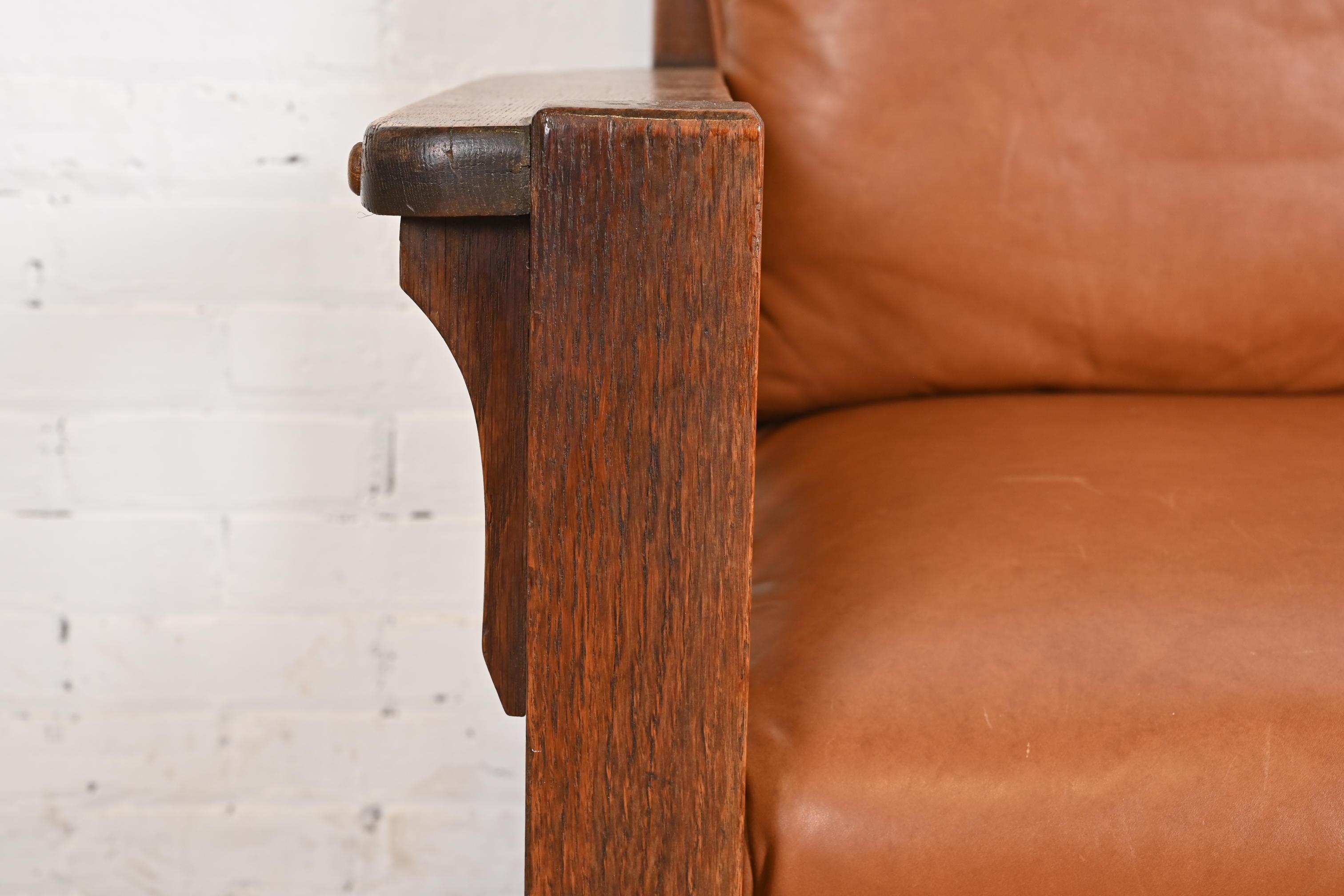 Sofá Settle estilo Limbert Antiguo Mission Arts & Crafts de Roble, Circa 1900 en venta 1