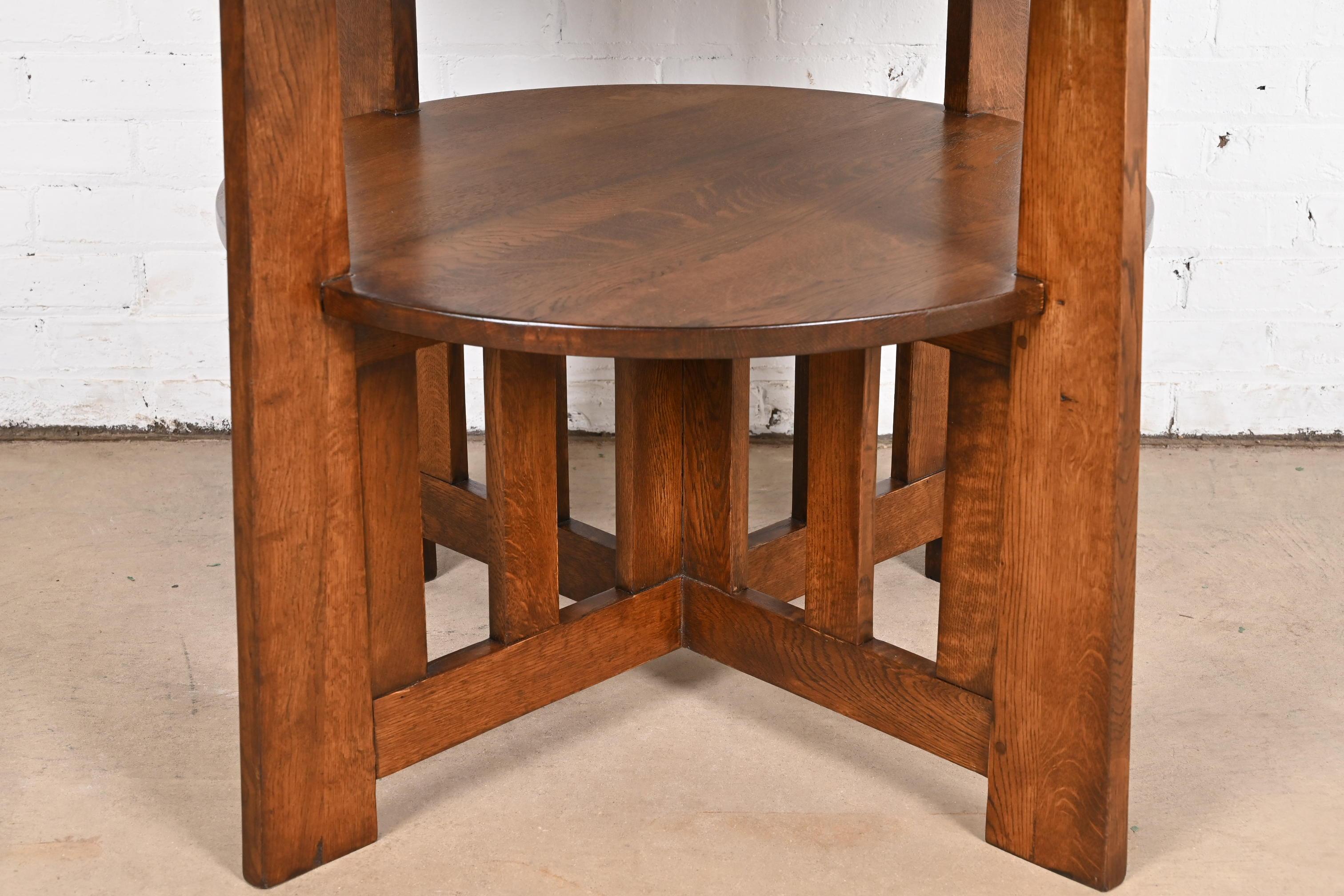 Limbert Style Antique Mission Oak Arts & Crafts Two-Tier Center Table For Sale 2
