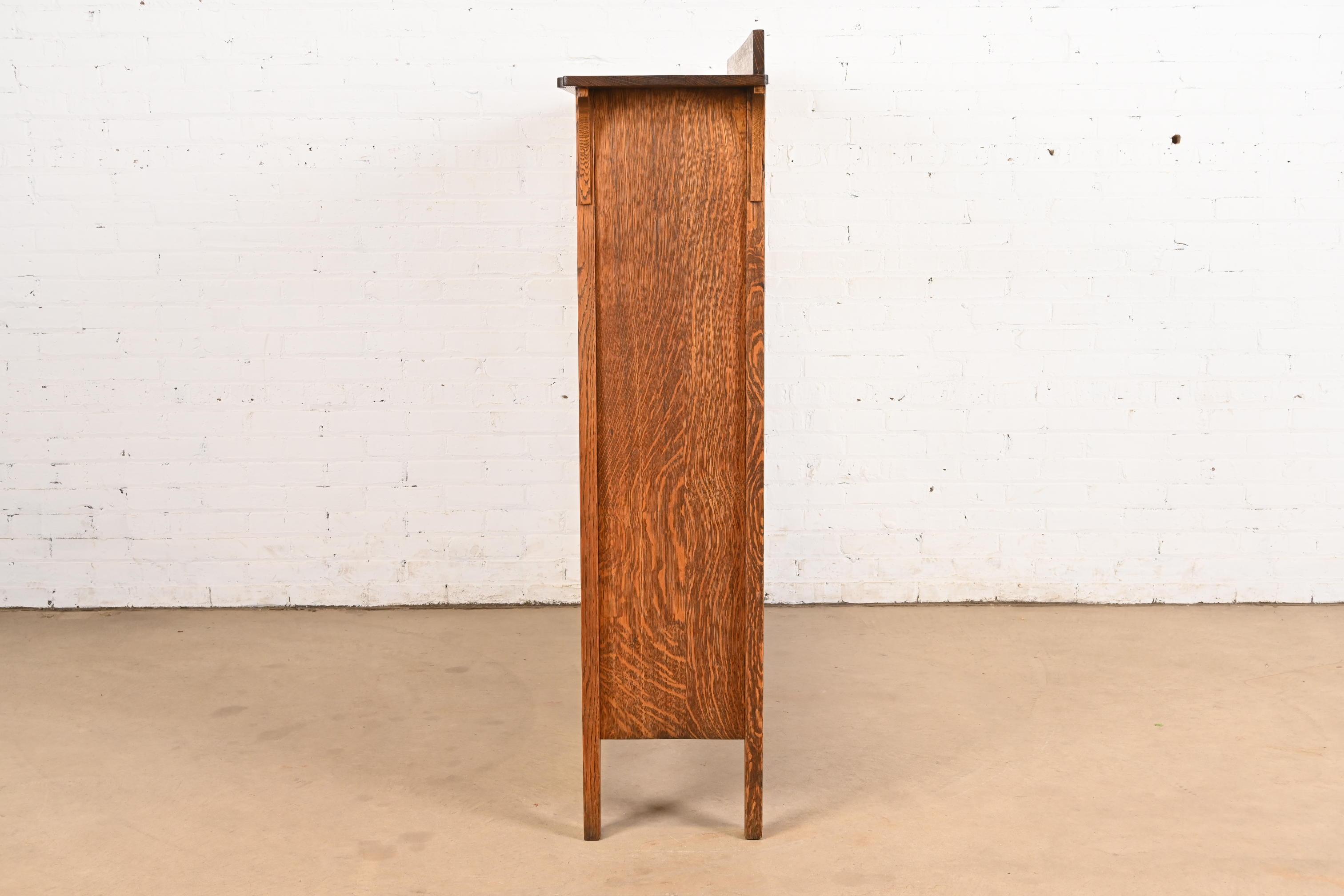 Limbert Style Mission Oak Arts and Crafts Triple Bookcase Cabinet en venta 2
