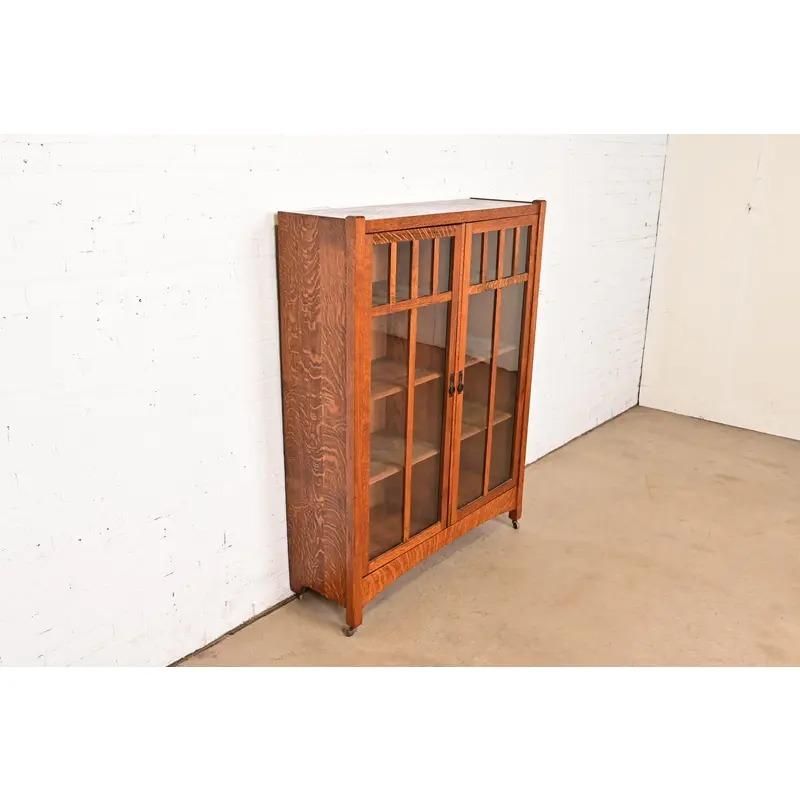 Mobile libreria doppio in stile Mission Arts & Crafts di Oak, CIRCA 1900 In condizioni buone in vendita a South Bend, IN