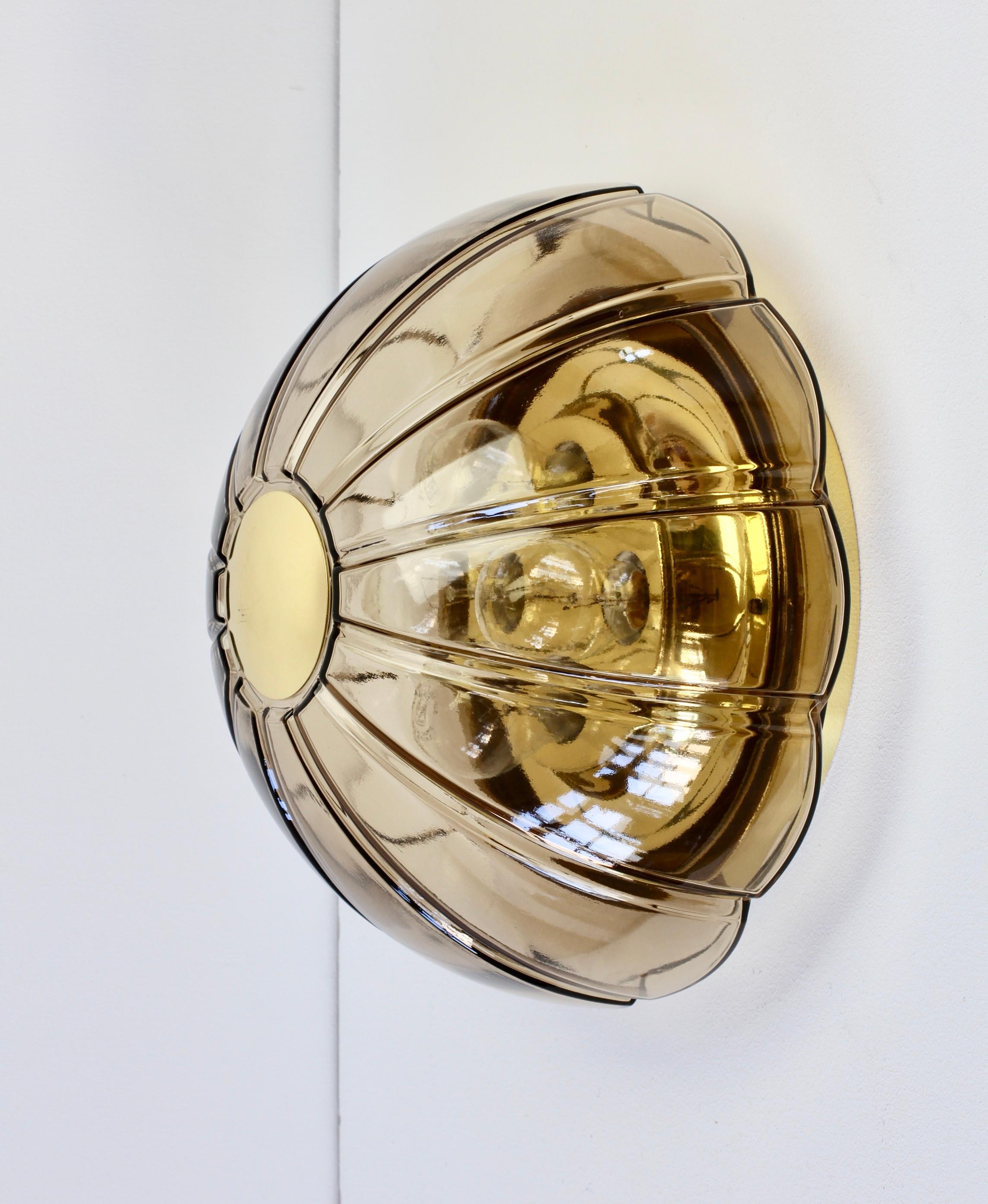 Limburg 1 of 2 Topaz Toned Textured Glass Flush Mountains or Sconces (Appliques murales ou appliques) en vente 2