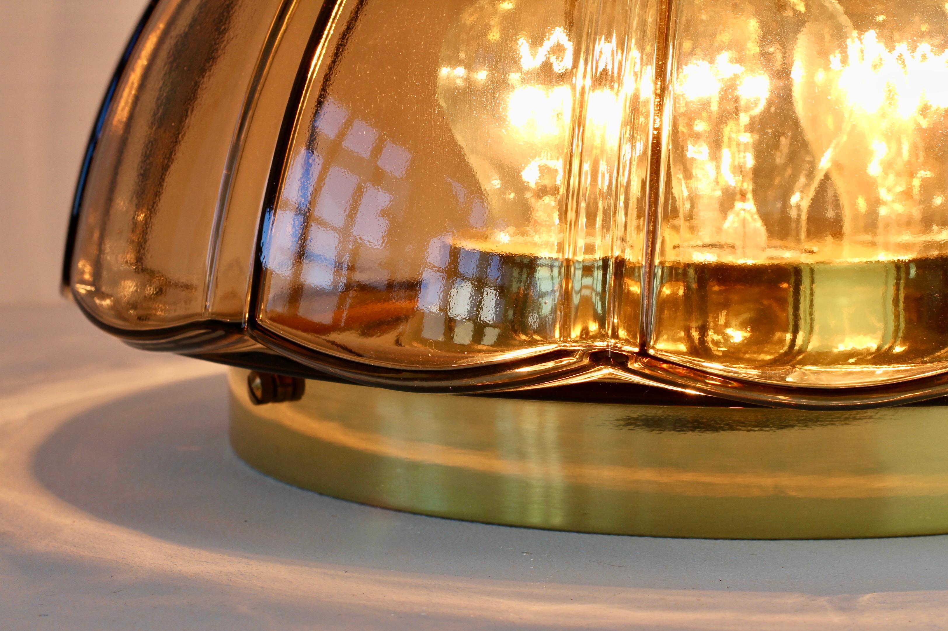 Limburg 1 of 2 Topaz Toned Textured Glass Flush Mountains or Sconces (Appliques murales ou appliques) en vente 7