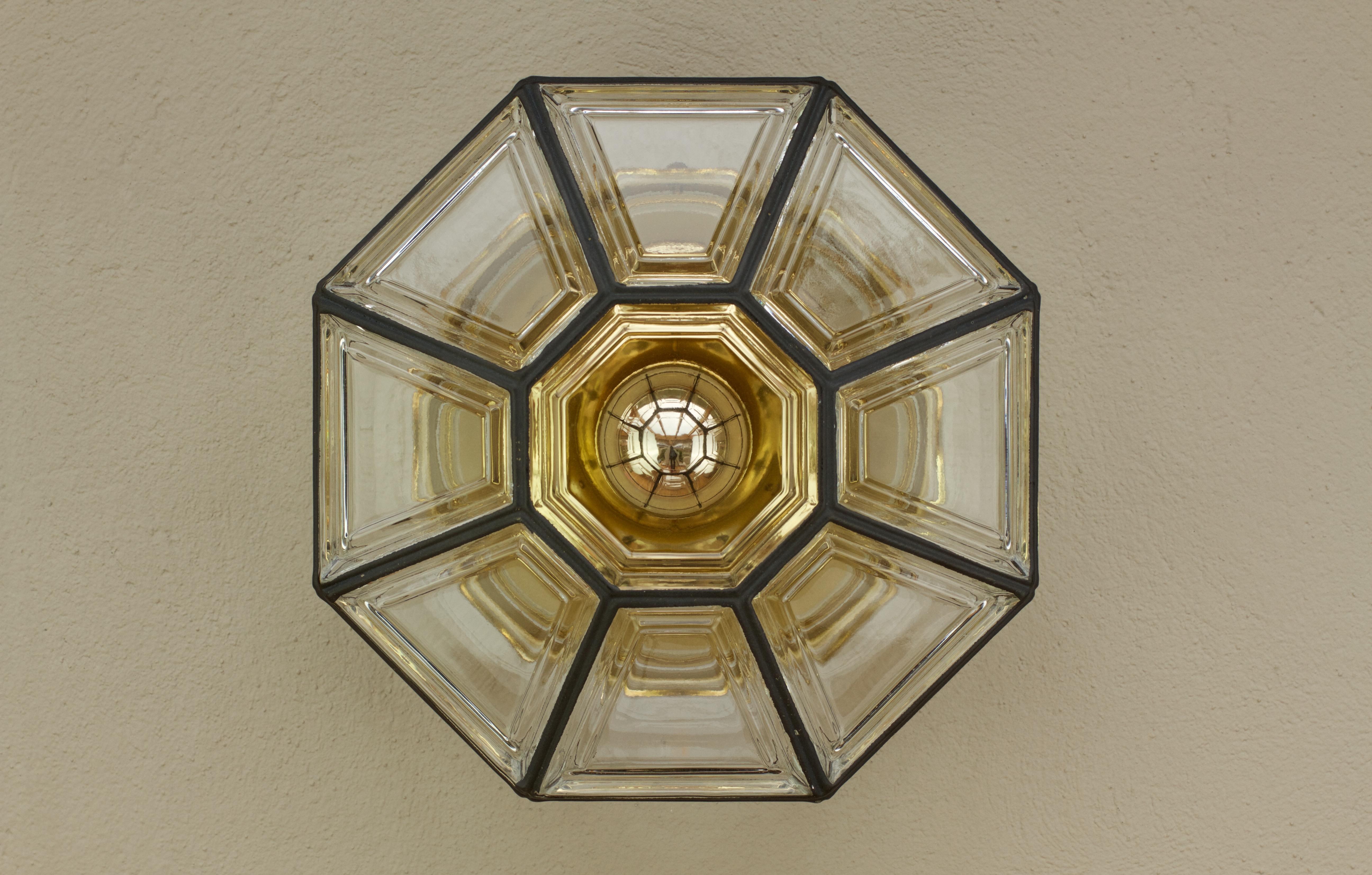 Limburg 1 de 3 lampes en fer et en verre, datant du milieu du siècle, circa 1965 en vente 2