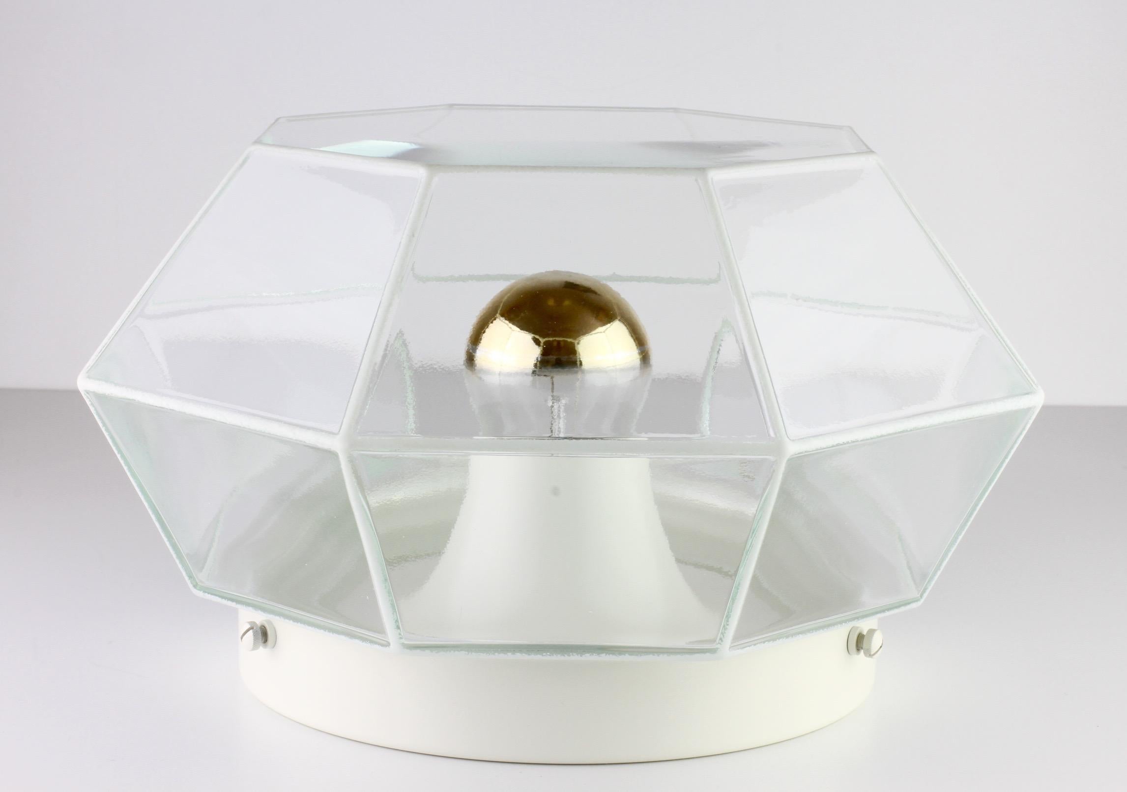 Mid-Century Modern 1 de 5 lampes encastrées géométriques en verre blanc et transparent des années 1970 pour Limburg en vente