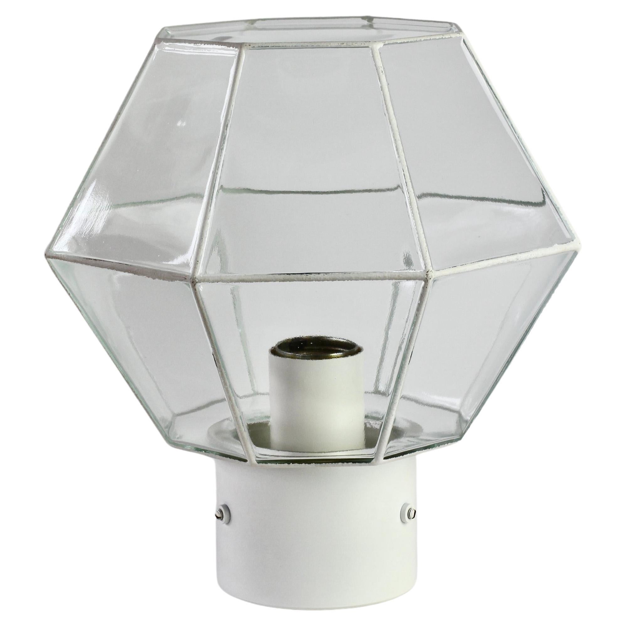 Limburg 1 von einem Paar Geometrische Weiß & Klarglas 1970er Jahre Flush Mount Lights Lampen im Angebot