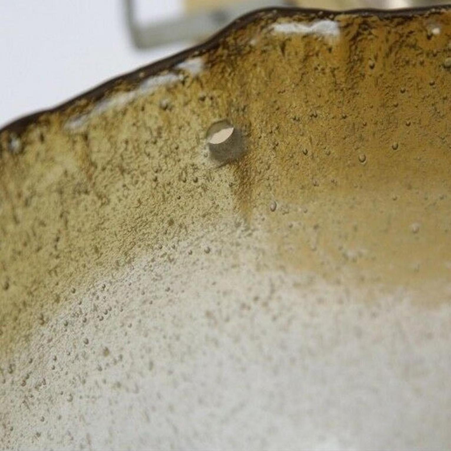 Un maravilloso empotrable en forma de seta, de hacia 1970, fabricado por Limburg Leuchten, Alemania.
Con cristal ahumado soplado a mano sobre base de latón. Ilumina maravillosamente.

2 Dimensiones:
Enrasada 1 Altura aproximada 20 cm (7,9 pulg.),