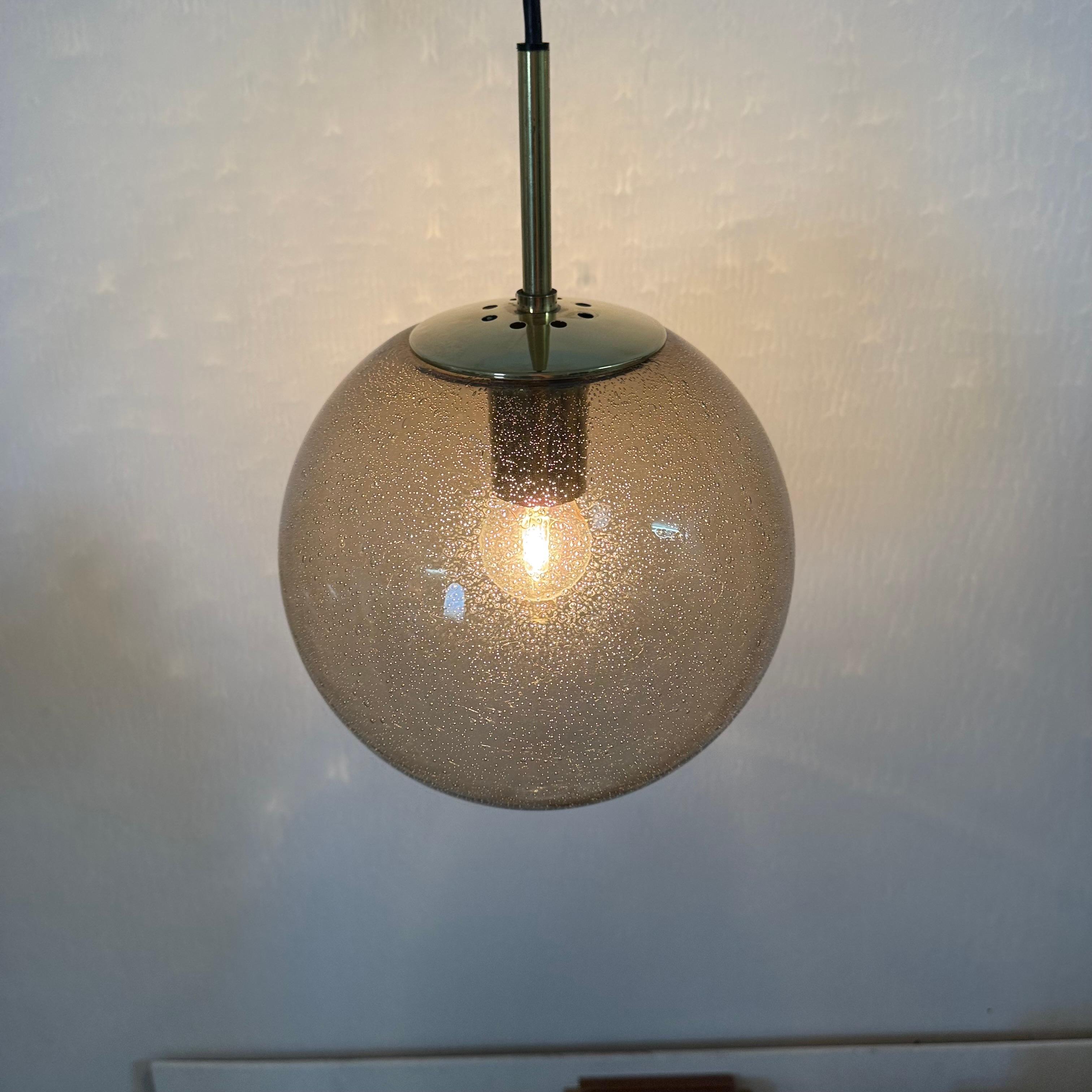 Dimensions: 65cm Height , 25cm Diameter
Condition: Good
Material: Glass , metal
Color: Gold
