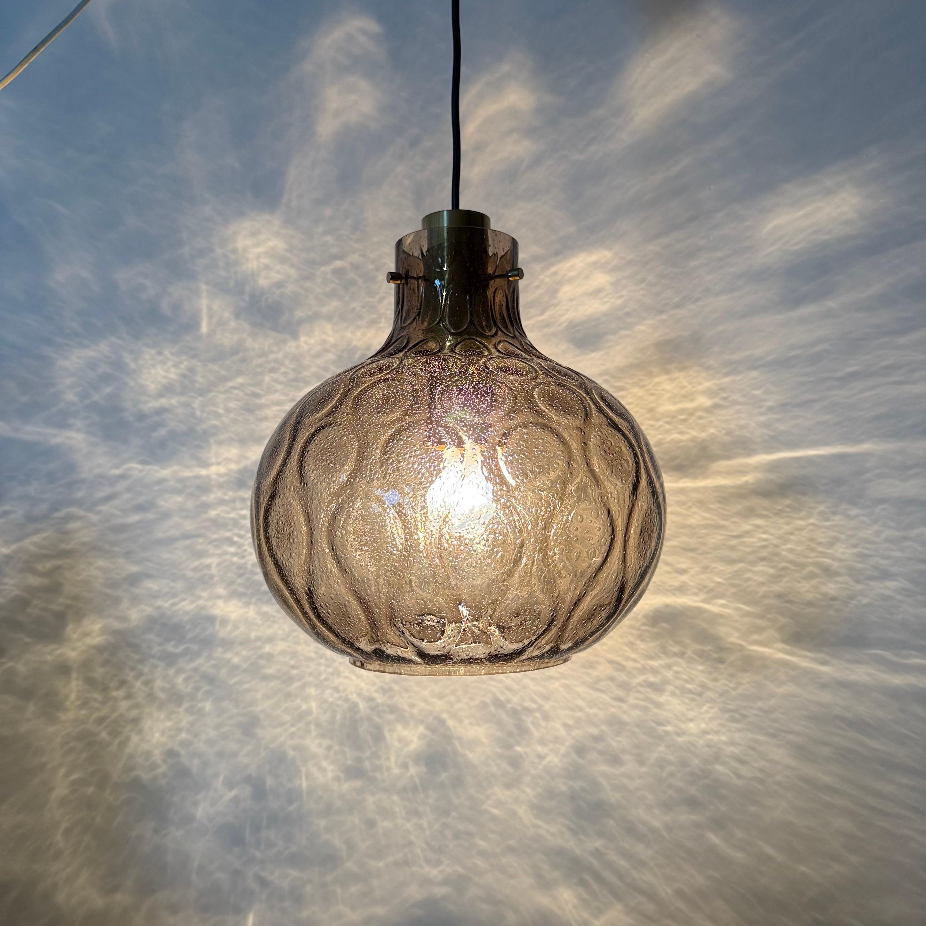 Limburg Glashütte glass hanging lamp , 1970s in vendita 3