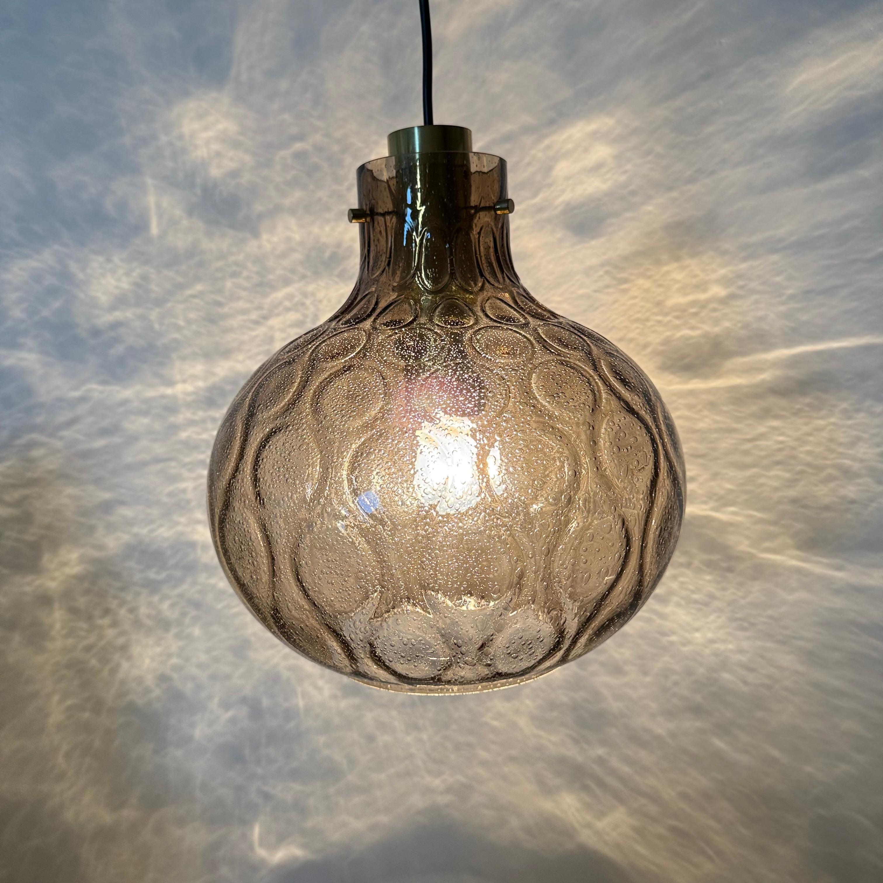 Limburg Glashütte glass hanging lamp , 1970s in vendita 6
