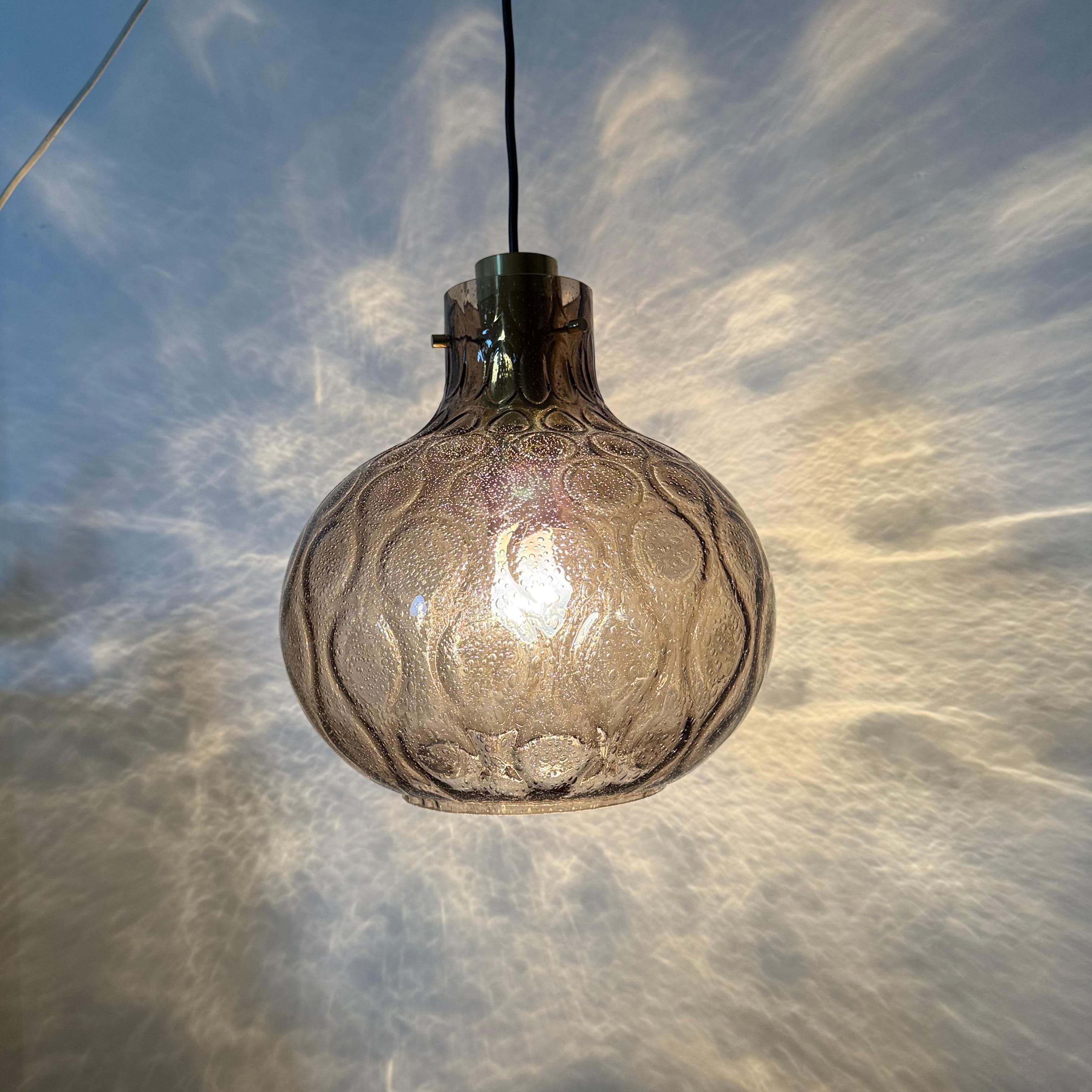 Vetro Limburg Glashütte glass hanging lamp , 1970s in vendita