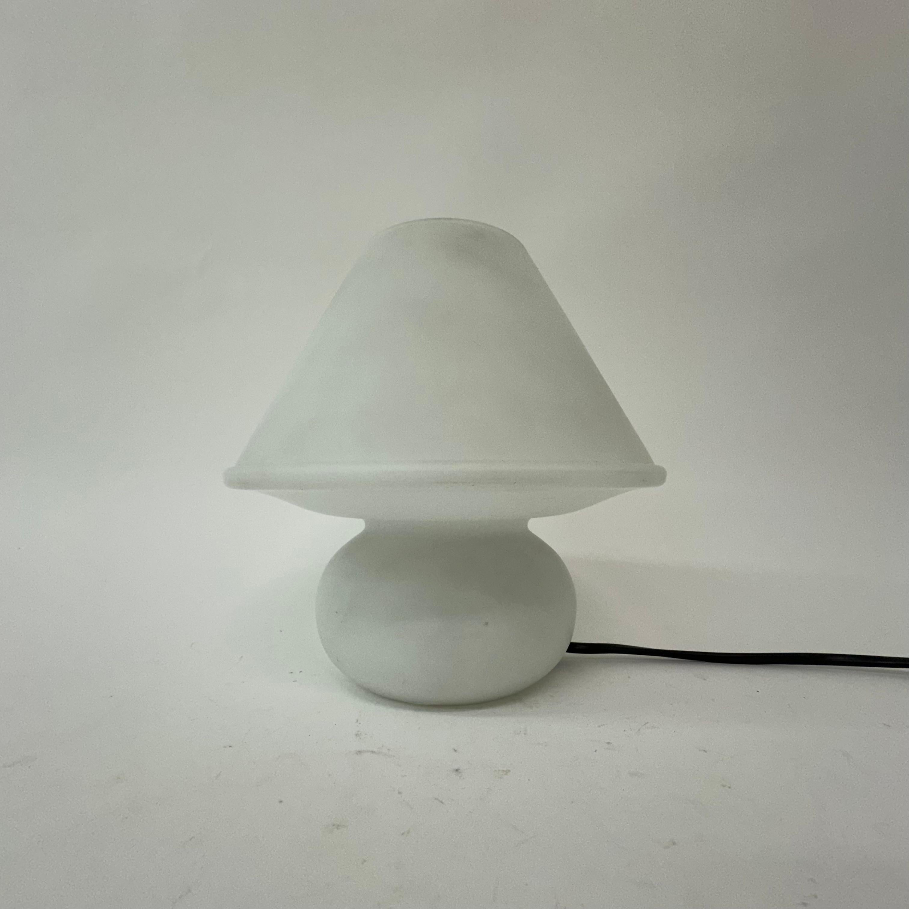 Limburg Glashütte glass table lamp mushroom , 1970’s In Good Condition For Sale In Delft, NL