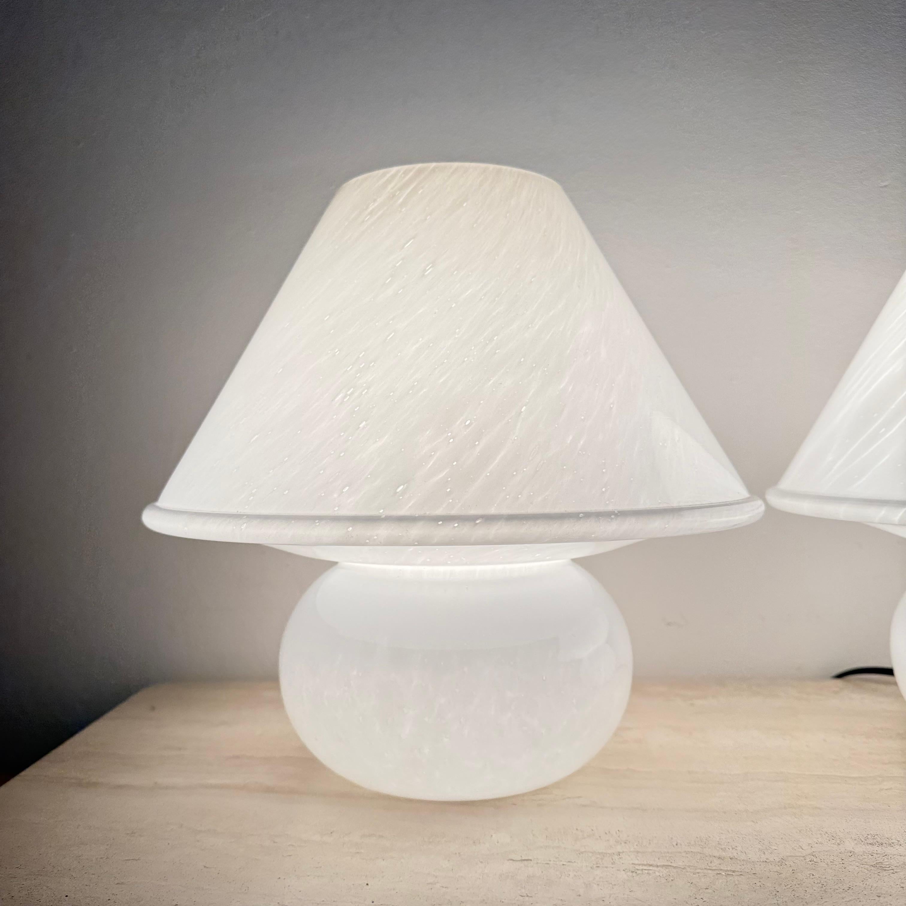 Verre Lampe de table en verre Limburg Glashütte, 1970's en vente