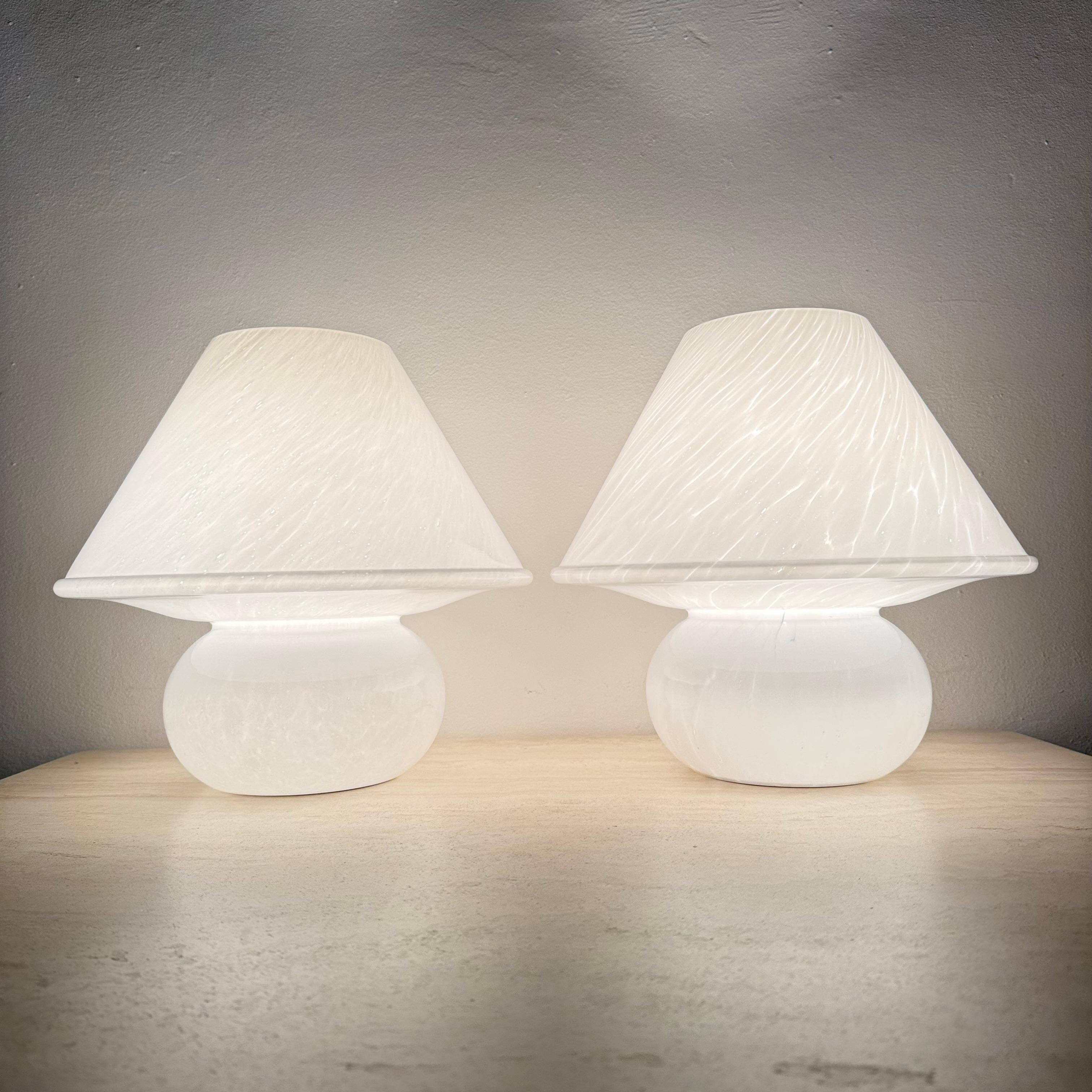 Lampe de table en verre Limburg Glashütte, 1970's en vente 1