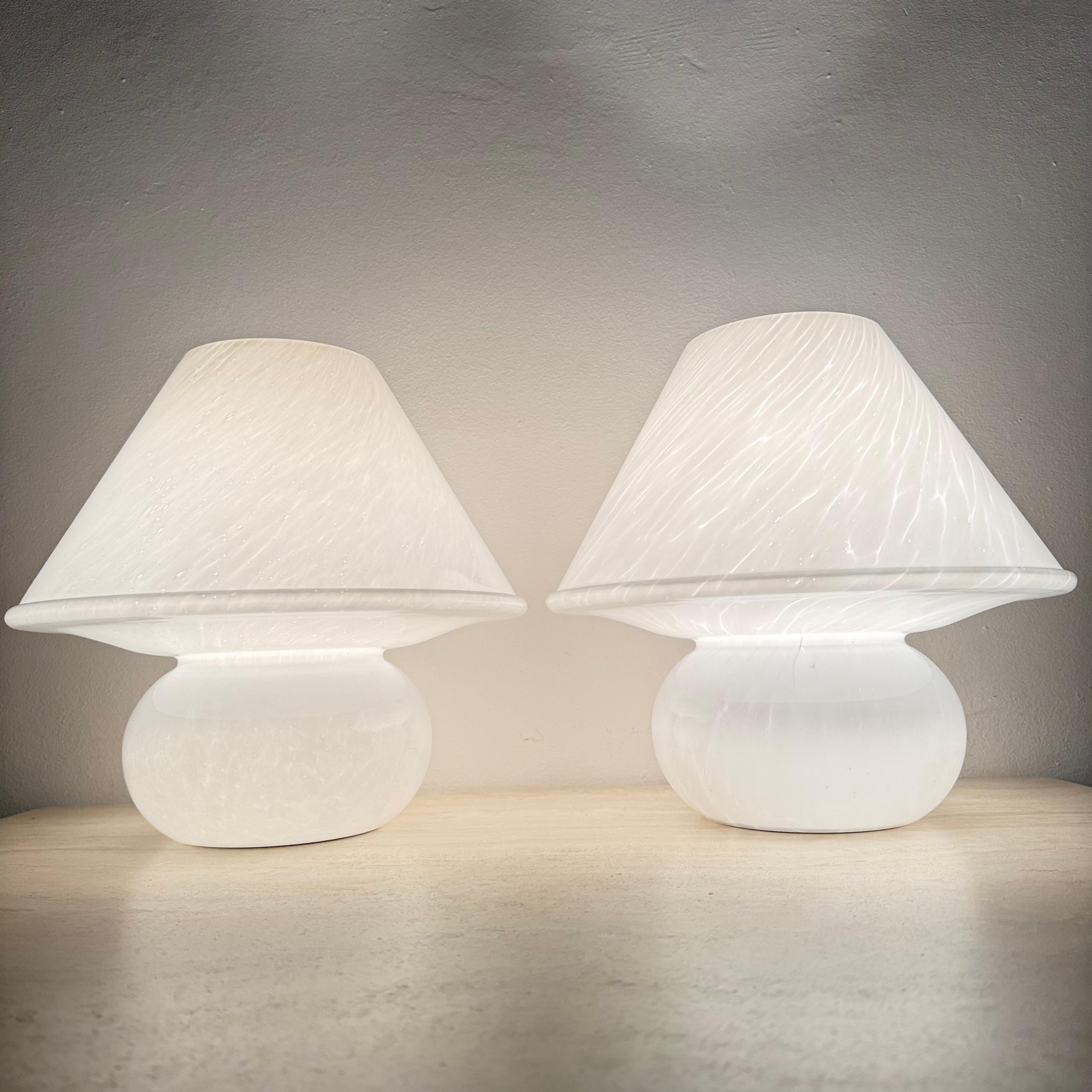 Lampe de table en verre Limburg Glashütte, 1970's en vente 2