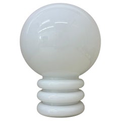 Lampada da tavolo in vetro di latte di Glashütte Limburg, anni '70