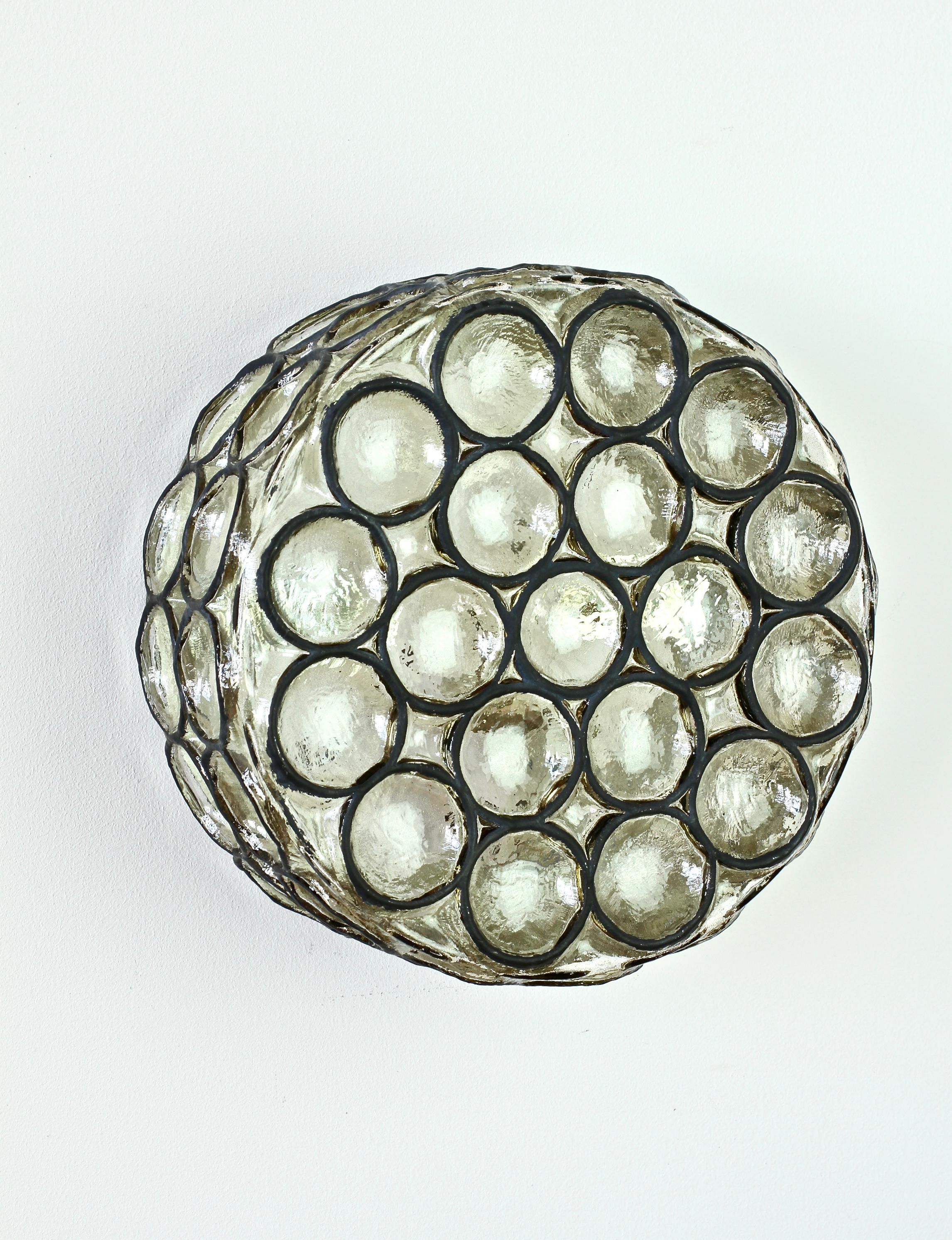Lámpara Limburg Vintage Circular de Anillos de Hierro y Cristal, Lámpara, Años 60 en Bueno estado para la venta en Landau an der Isar, Bayern