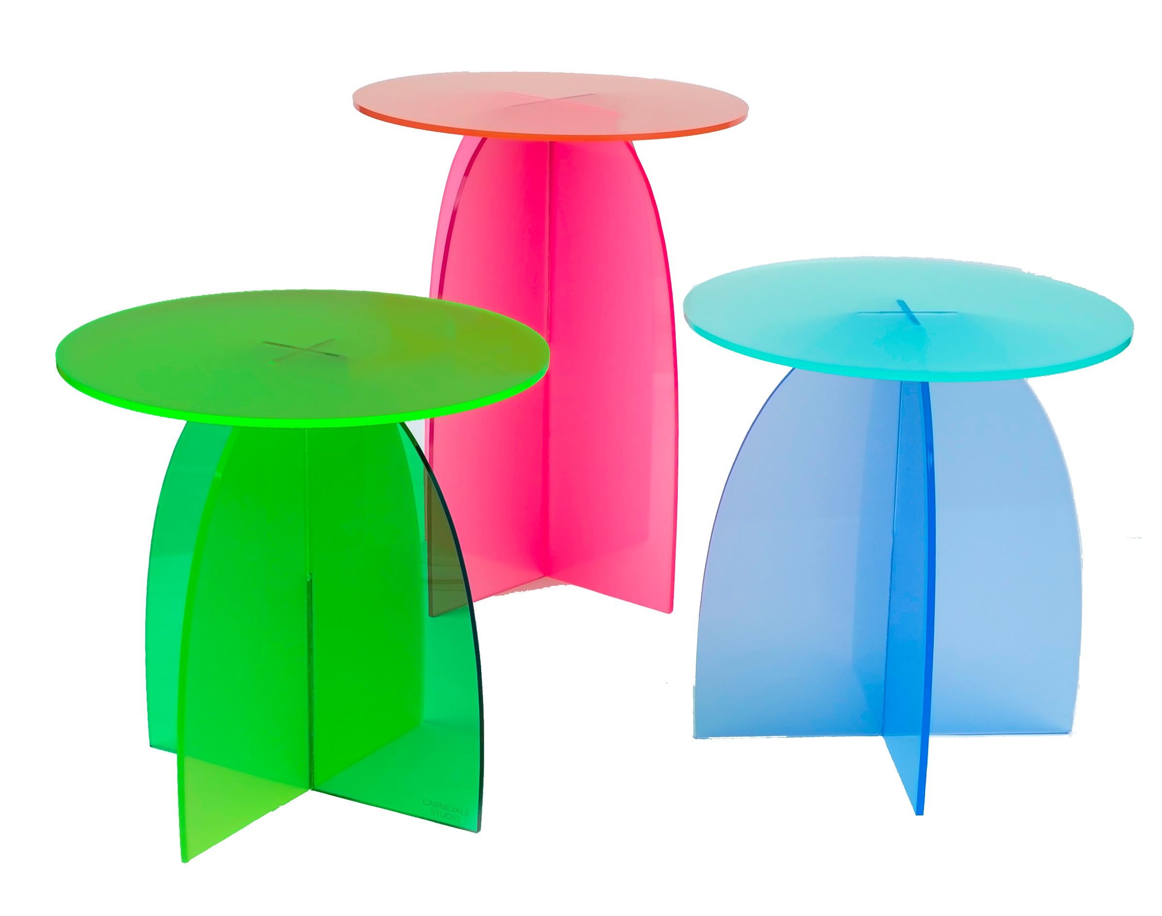 Néerlandais Tables d'appoint circulaires en acrylique Lime, transparentes par Carnevale Studio en vente