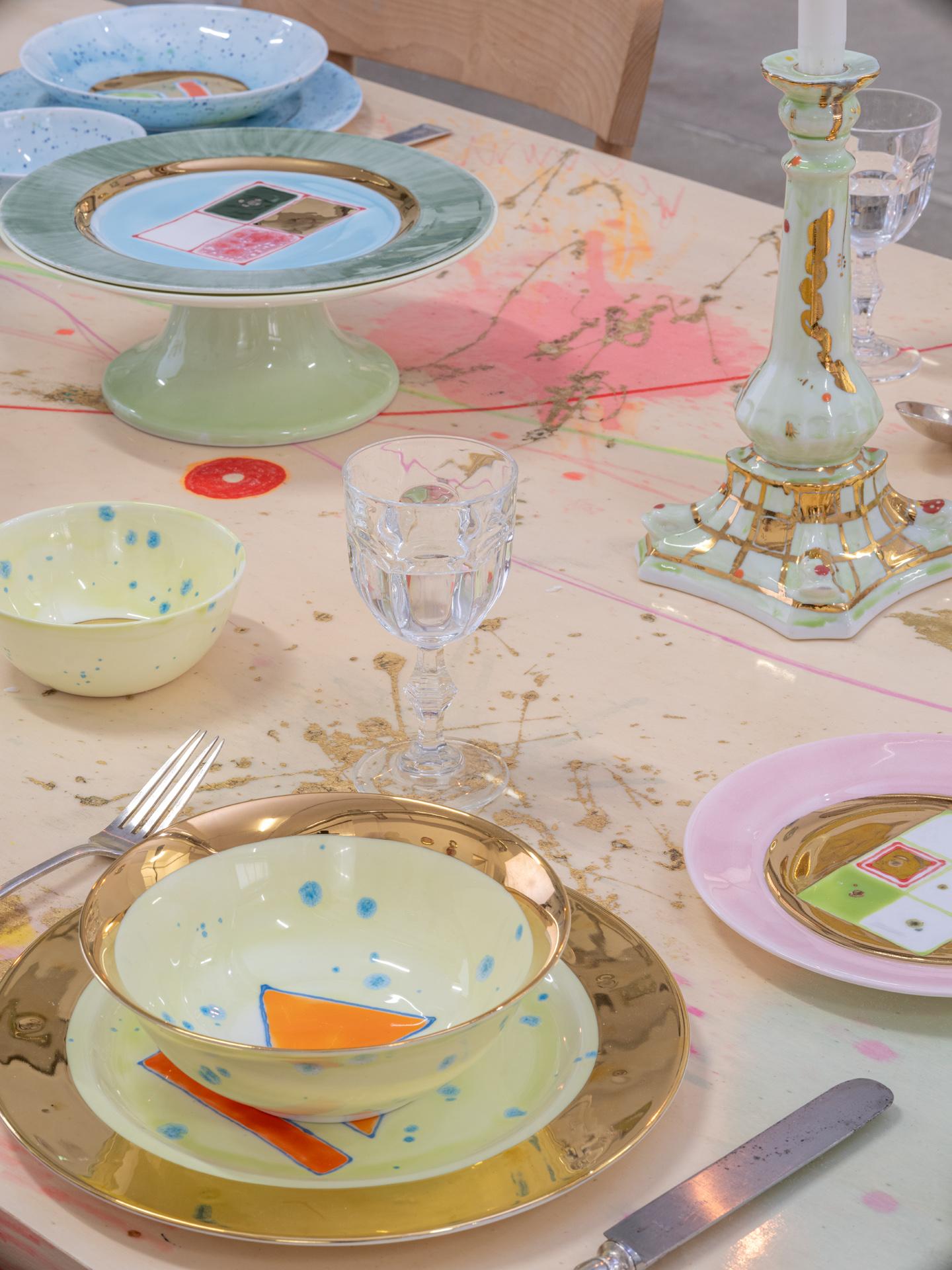 Émaillé Assiette à pain en or à la chaux en vente