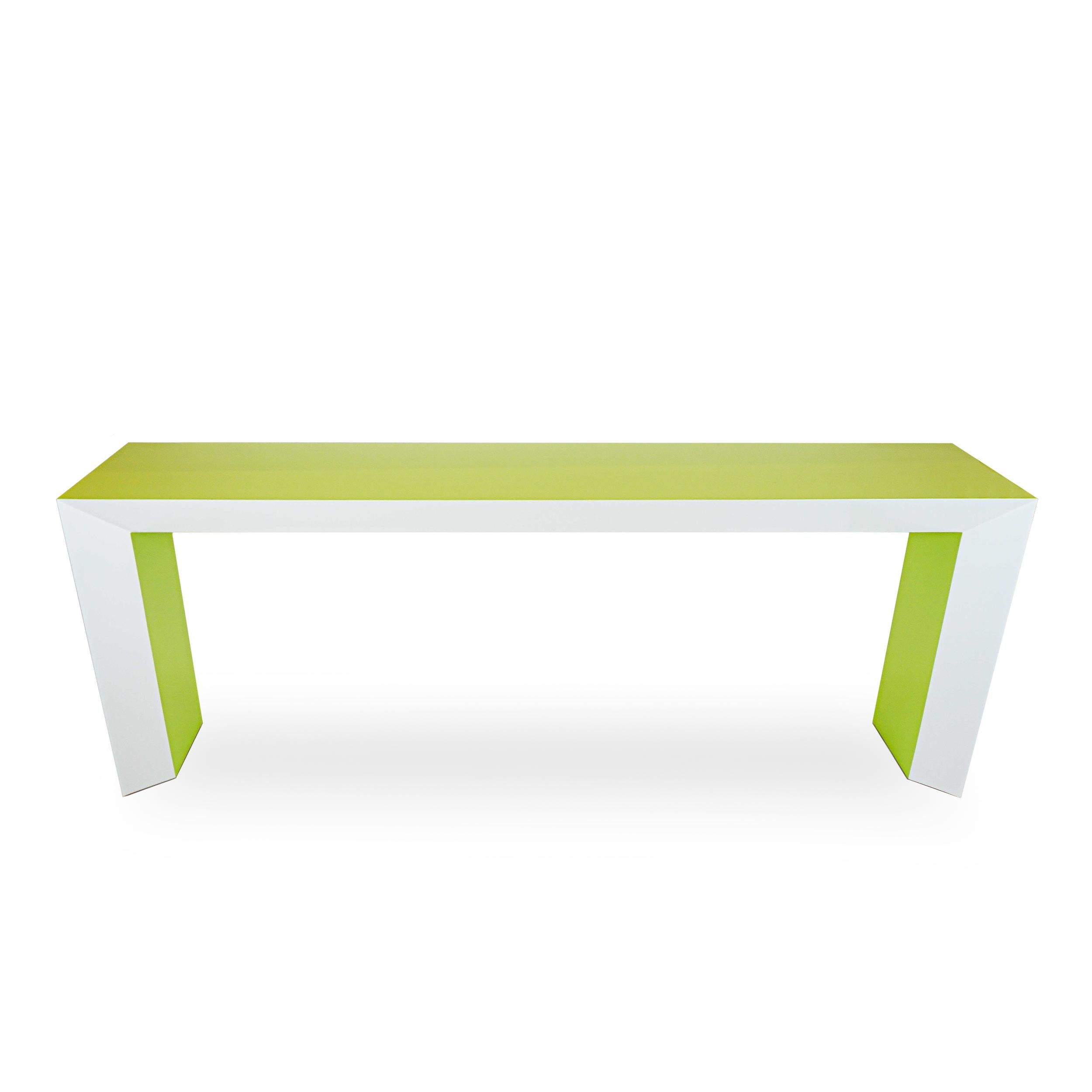 Konsole aus Limonengrünem und weißem Lack (Moderne) im Angebot