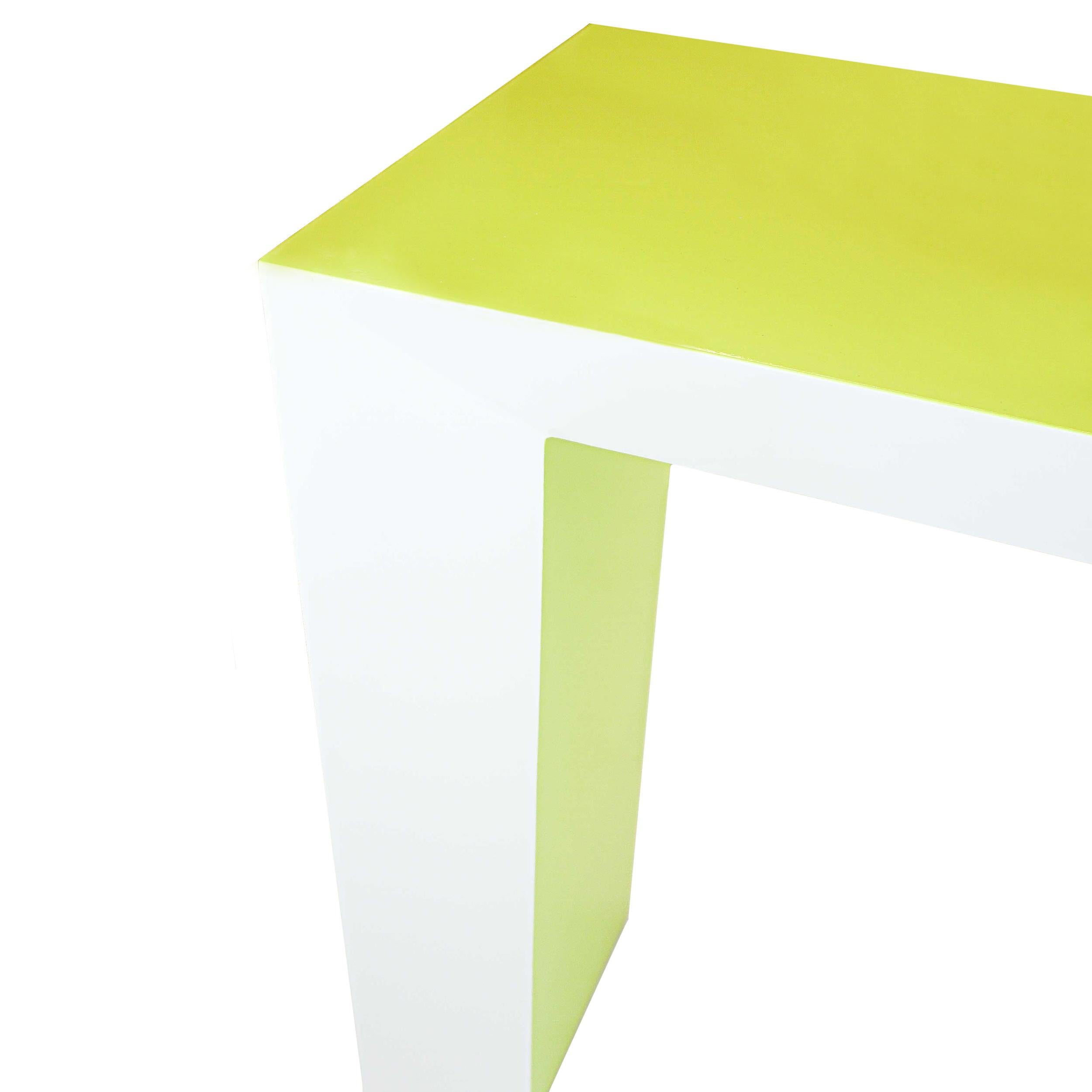 Console en laque vert citron et blanc en vente 2