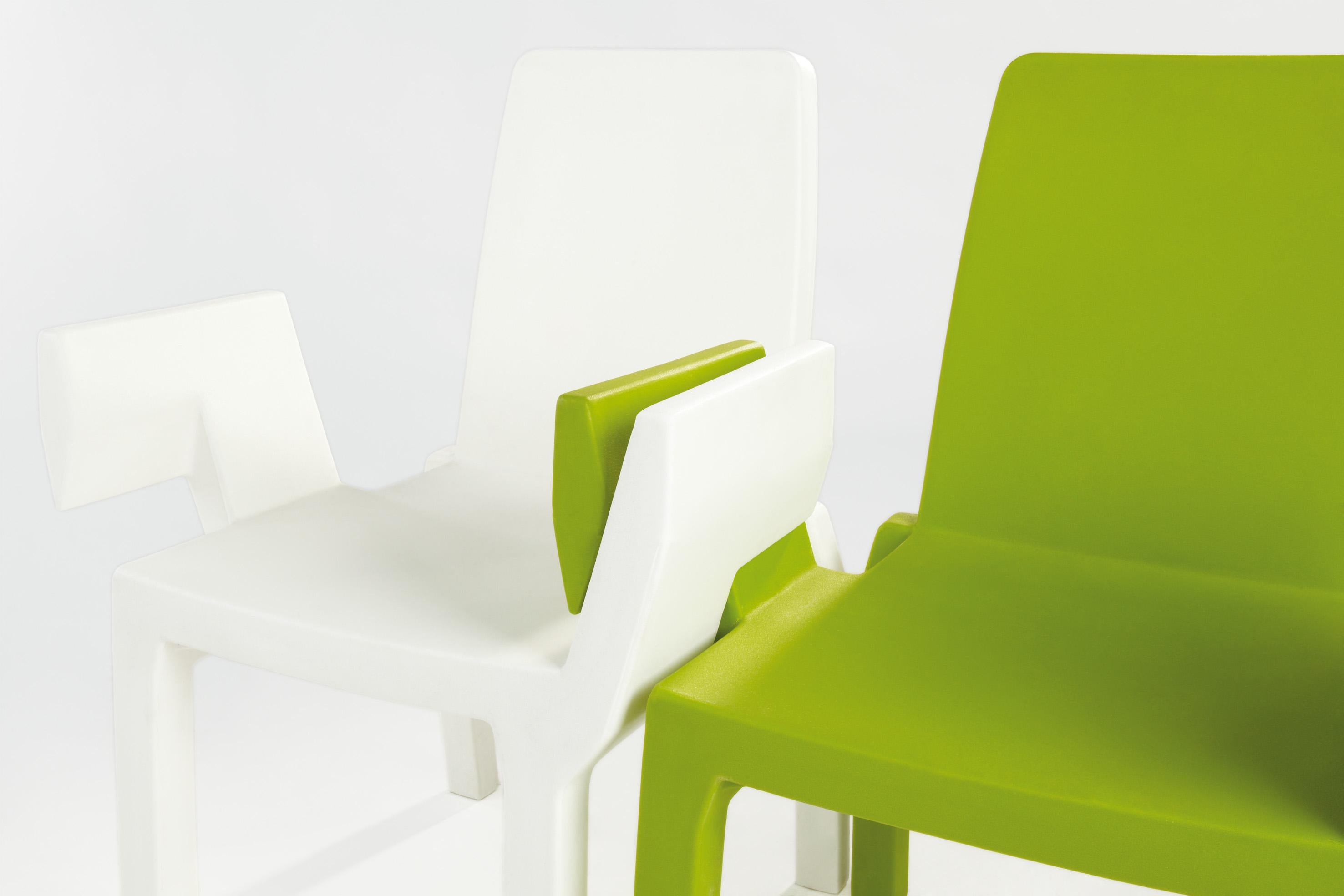 Lime Green Doublix Chair by Stirum Design
Dimensions: D 57 x W 61 x H 88 cm. Seat Height: 43 cm.
Materials: Polyethylene.
Weight: 10 kg.

Available in different color options. This product is suitable for indoor and outdoor use. Stackable product.