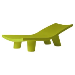 Lime Green Low Lita Lounge Chaise Longue von otto Studio, Limonengrün
