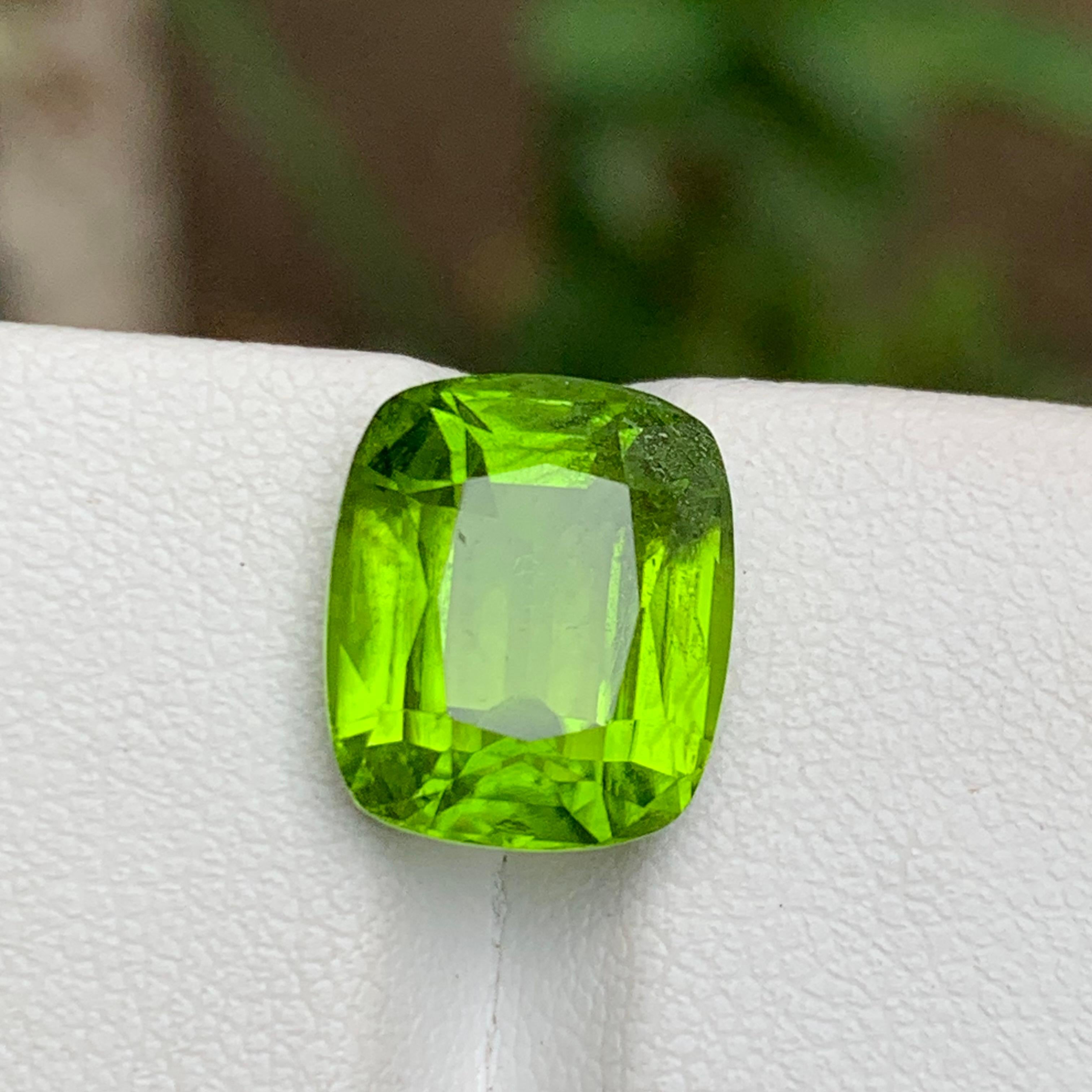 Lime Green Natural Peridot Gemstone 6.85 Ct Cushion Cut  Ring, Pendant Jewelry 6