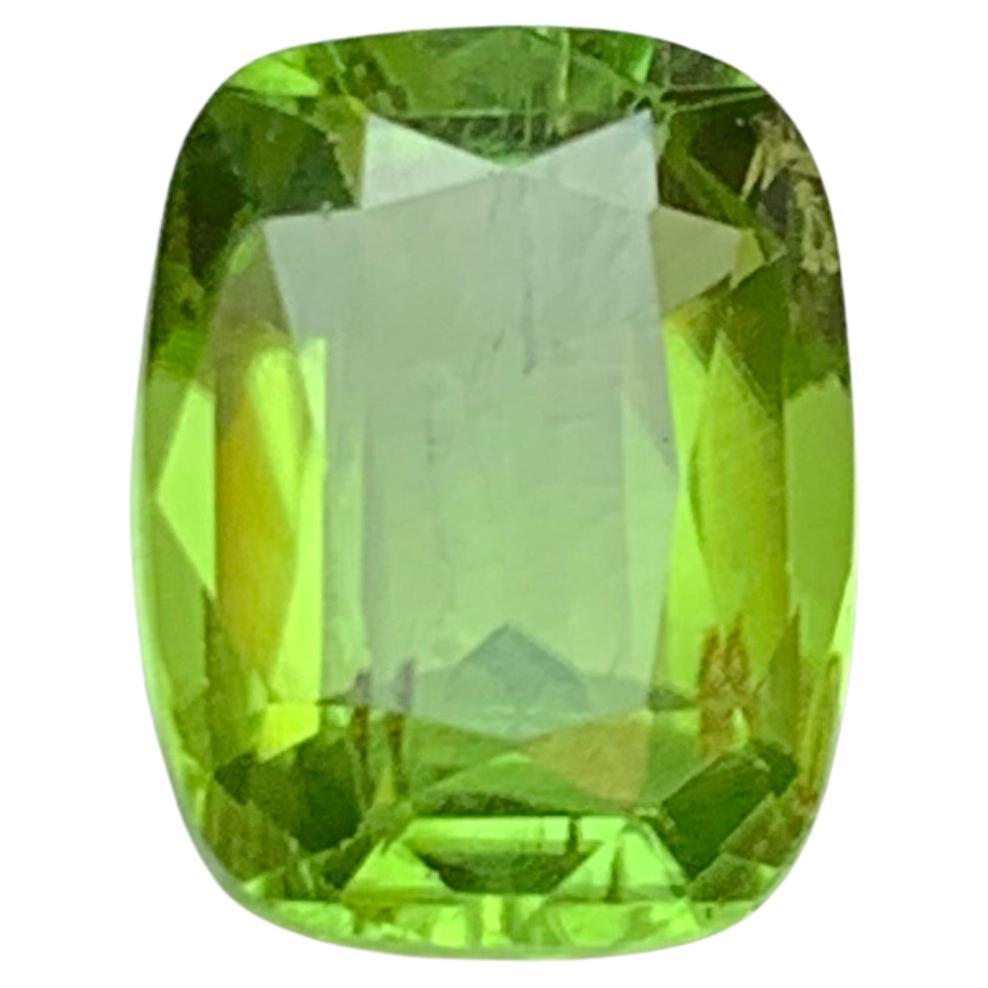 Lime Green Natural Peridot Ring Loose Gemstone 4.40 Ct Cushion Cut for Jewelry