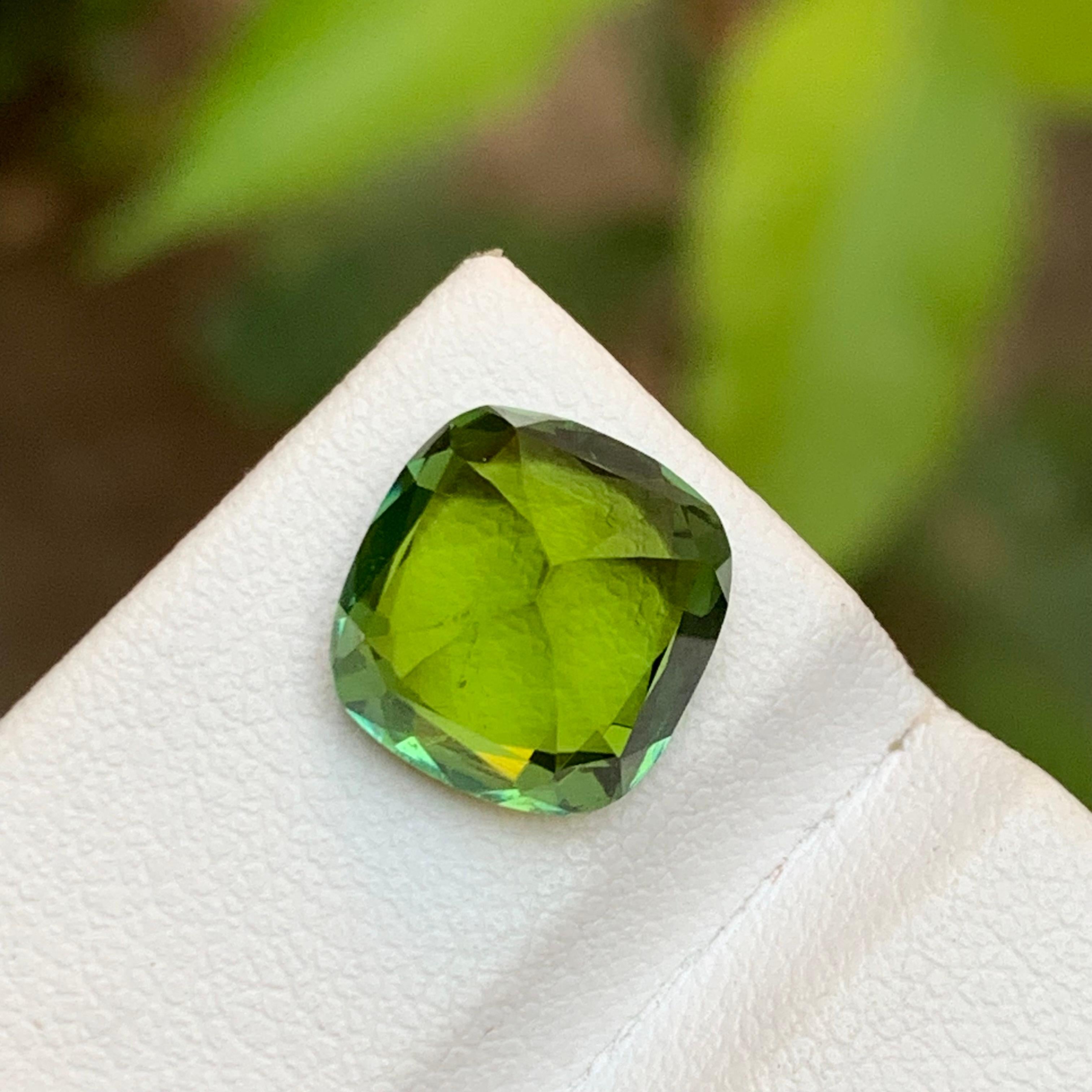 Lime Green Natural Tourmaline Gemstone 5.00 Ct Step Cushion Cut  Ring  Pendant For Sale 1