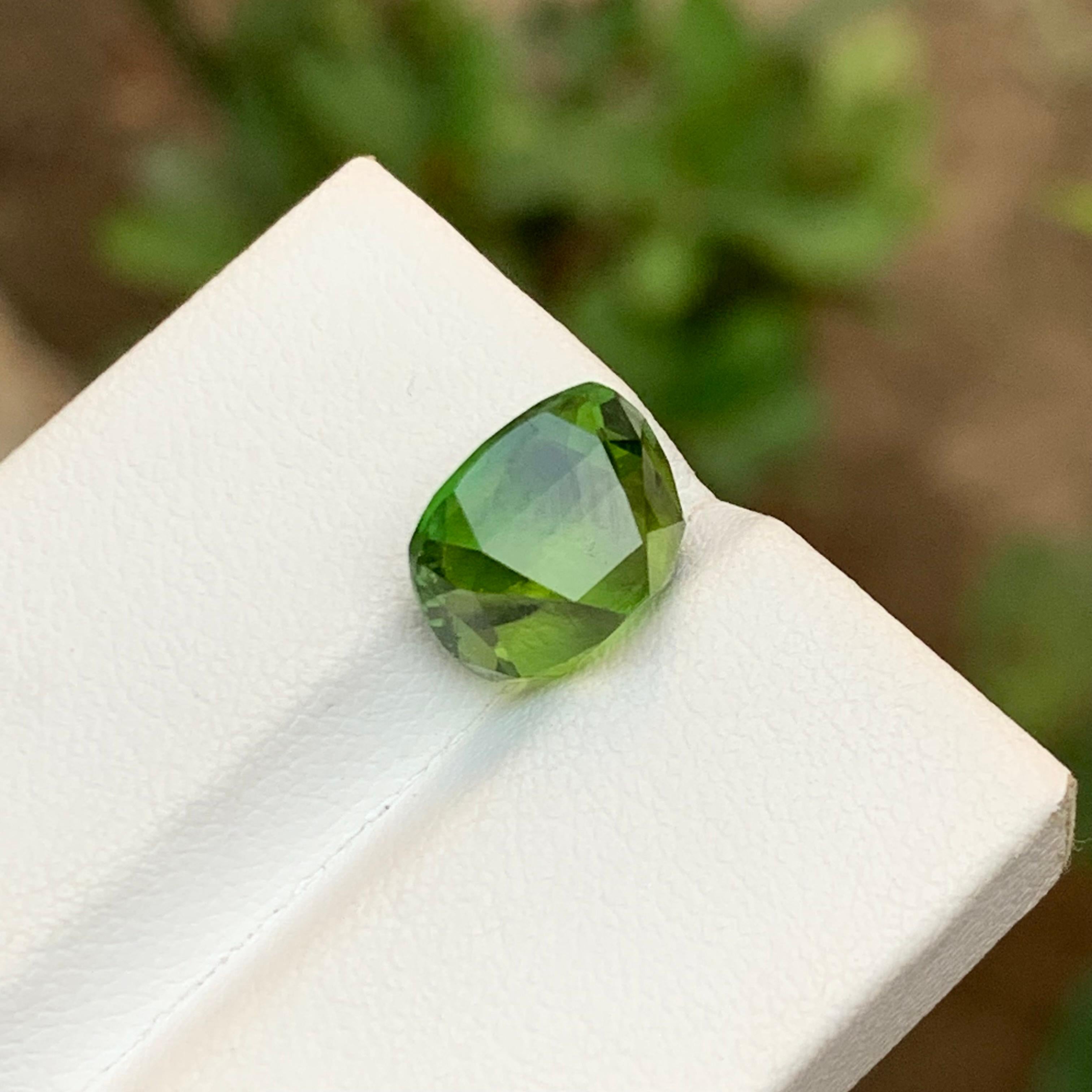 Lime Green Natural Tourmaline Gemstone 5.00 Ct Step Cushion Cut  Ring  Pendant For Sale 2