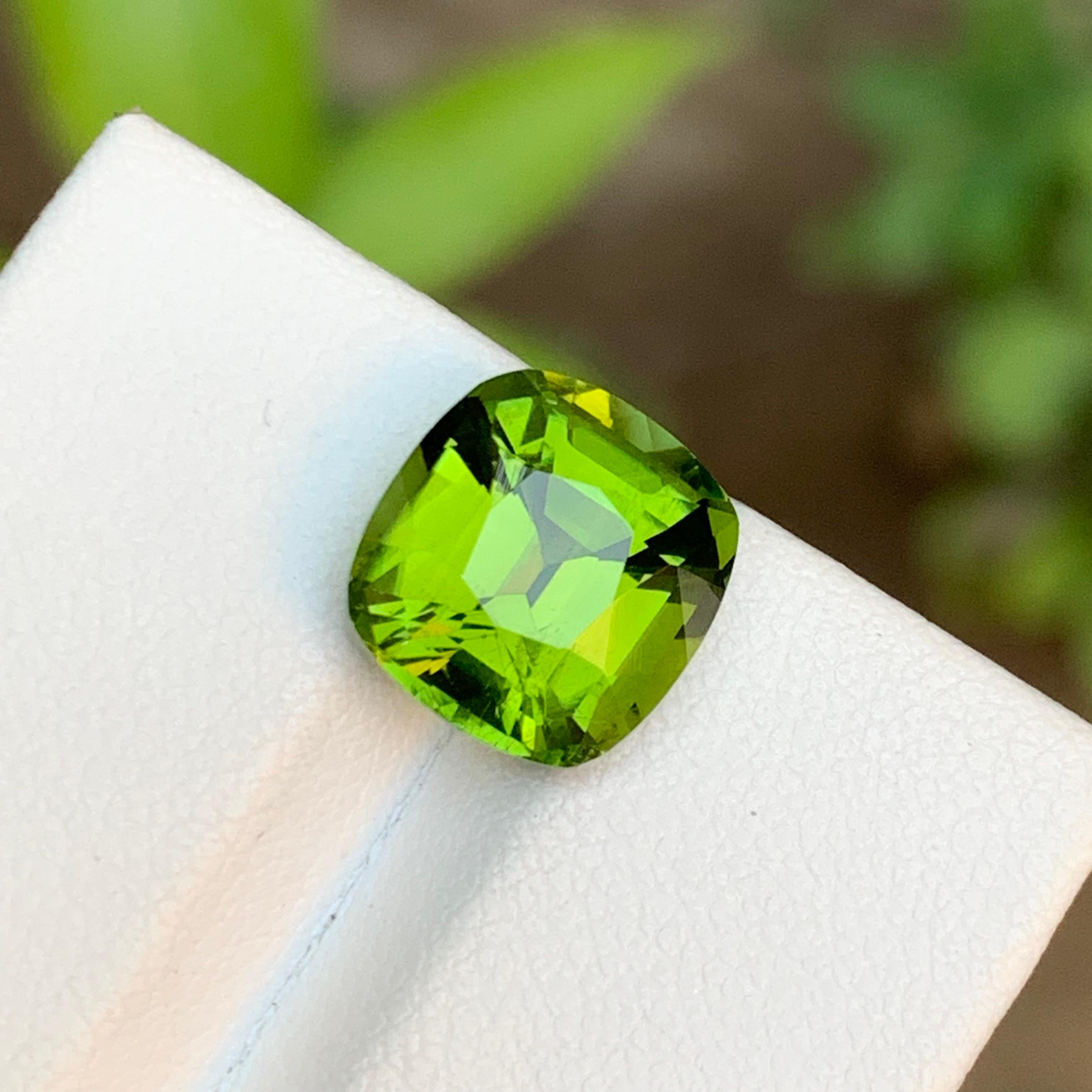 Lime Green Natural Tourmaline Gemstone 5.00 Ct Step Cushion Cut  Ring  Pendant For Sale 4