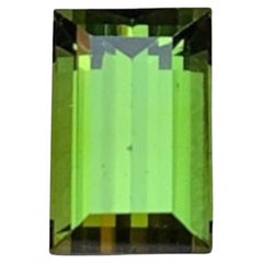 Anello con tormalina naturale verde lime, gemma sciolta da 2,80 carati taglio baguette Gioielli