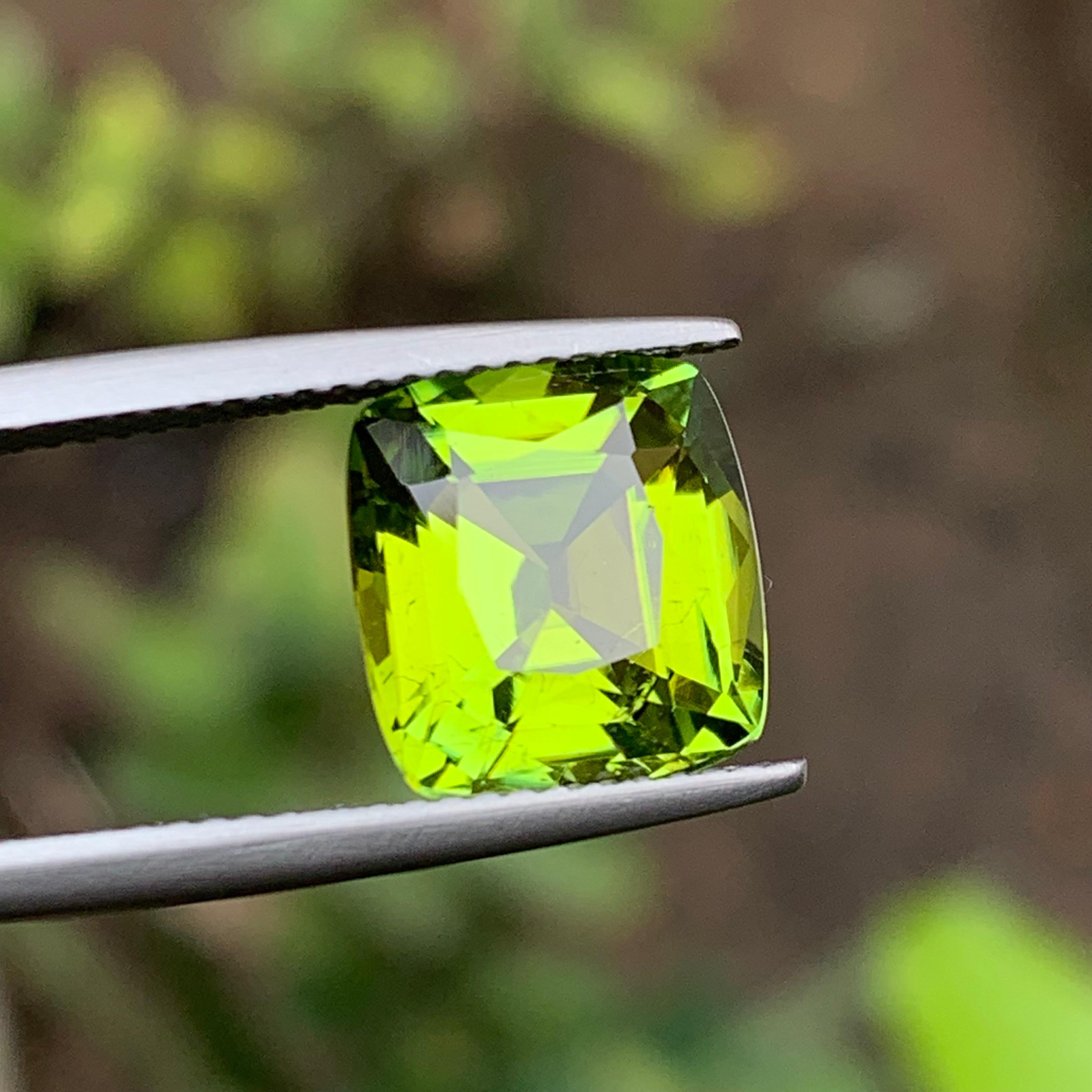 Bague, collier et pendentif tourmaline naturelle vert citron taille coussin de 4,80 carats en vente 4