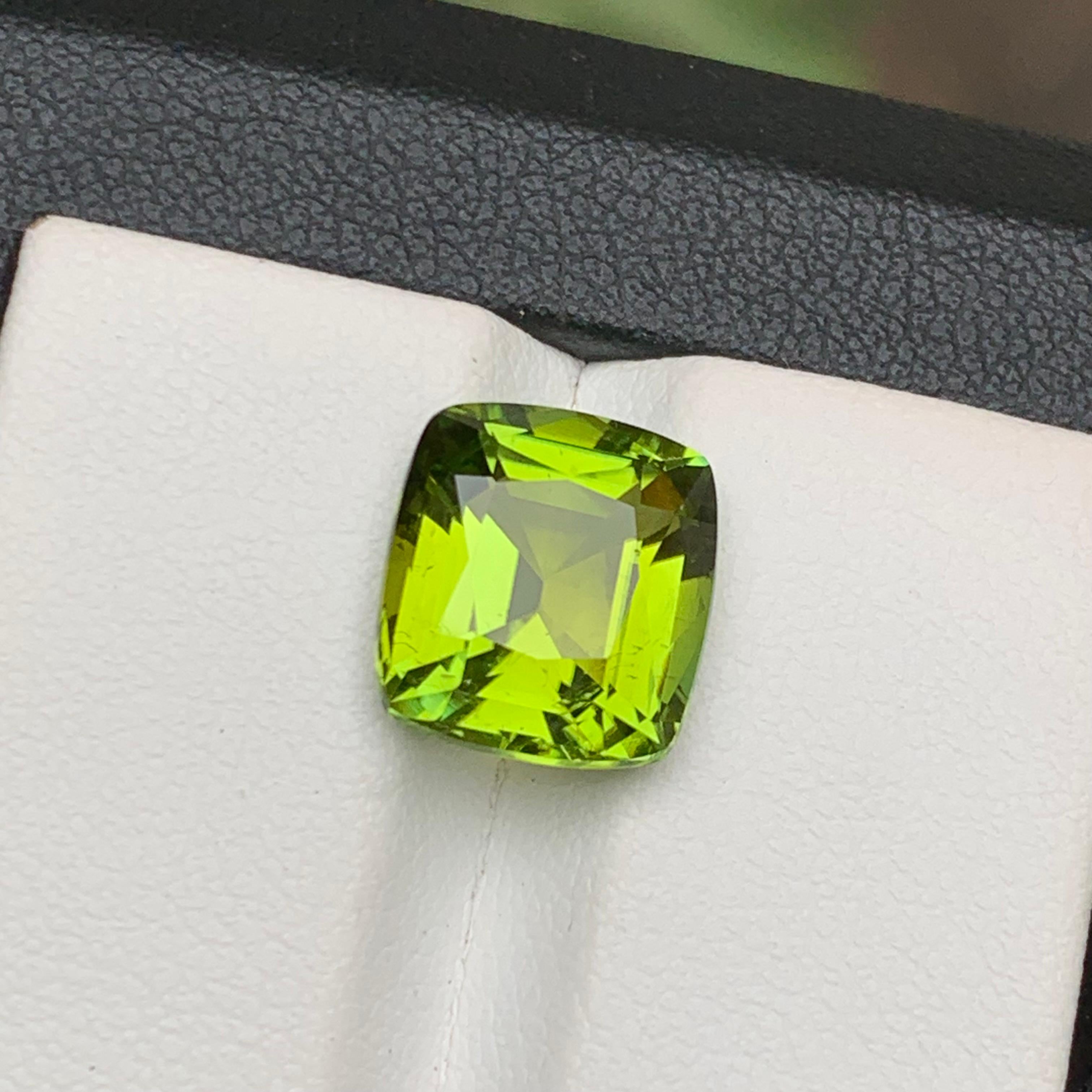 Bague, collier et pendentif tourmaline naturelle vert citron taille coussin de 4,80 carats en vente 6