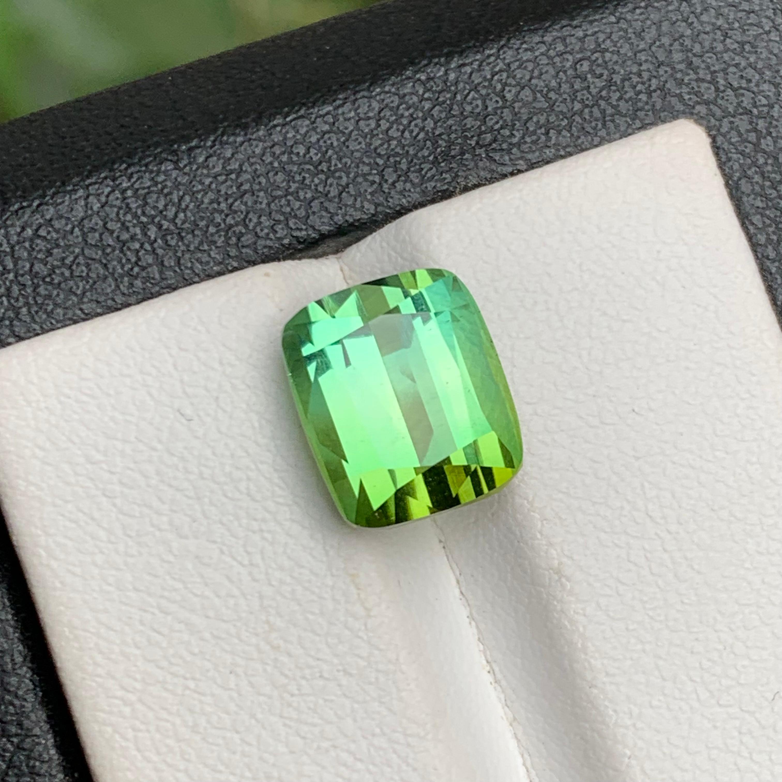 Lime Green Two Tone Natural Tourmaline Ring Loose Gemstone 6.50 Ct Cushion Cut In New Condition For Sale In Peshawar, PK