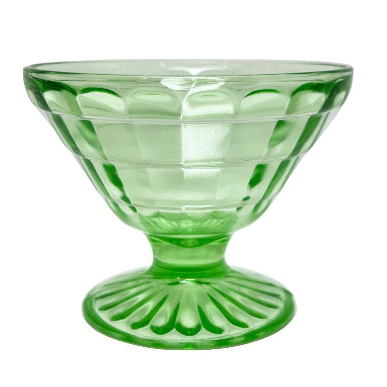 Art nouveau Coupes à champagne en verre vaseline vert citron ou verre de dépression - Lot de 5 en vente