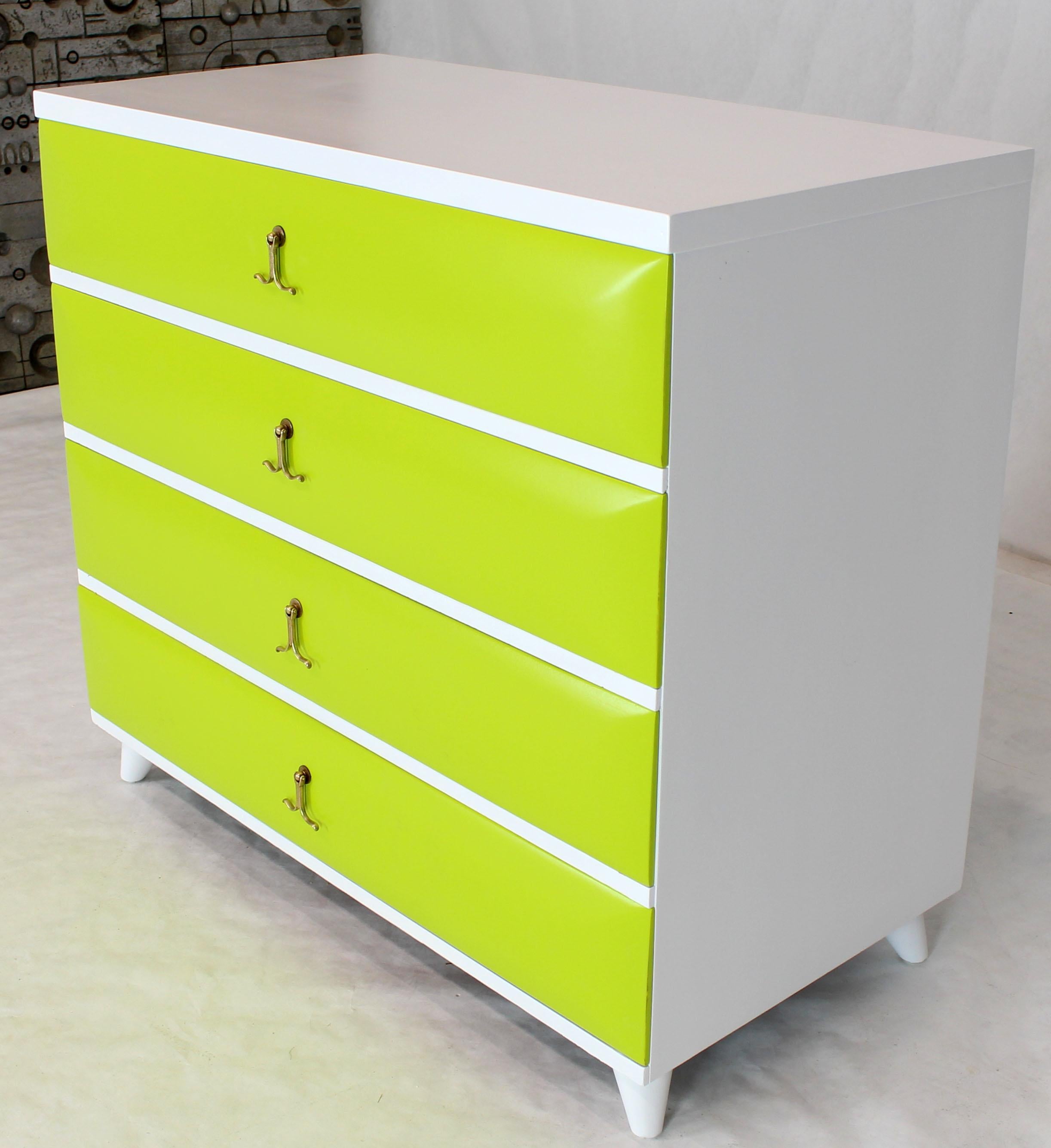 Lime Green White Lacquer Two-Tone Bachelor Chest Dresser Solid Mahogany Brass In Excellent Condition In Rockaway, NJ
