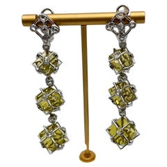 Pendientes de Gota de Diamante en Oro Blanco de 18 Kilates con Cuarzo Amarillo Limón