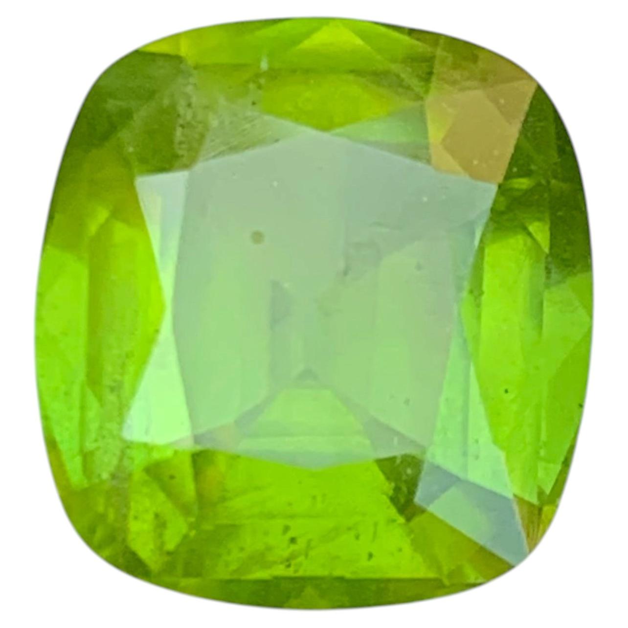 Peridoto naturale verde vivo da 6,80 carati con taglio a cuscino, gemma sfusa per anello in vendita