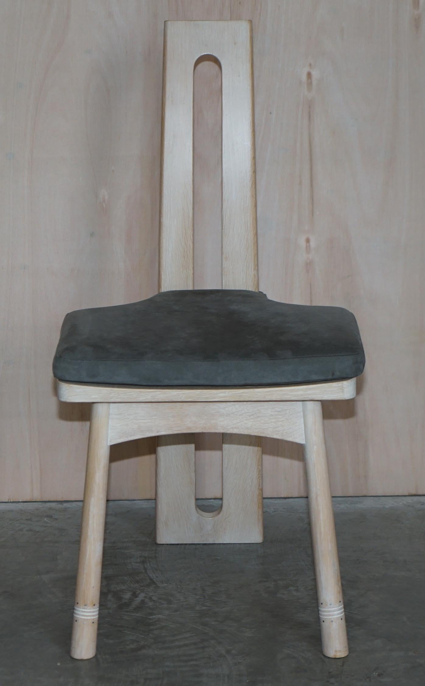 Table de salle à manger et 8 chaises Arts & Crafts de David Gregson en chêne chaulé et étain incrusté en vente 6