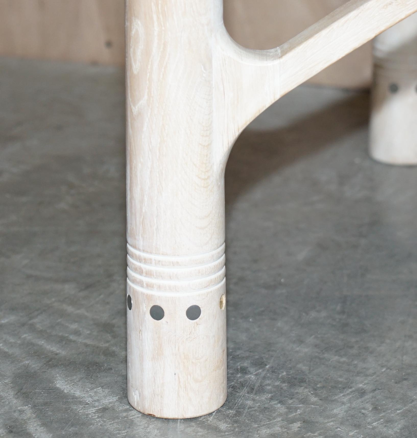 Esstisch und 8 Stühle aus Eiche mit Intarsien aus Eiche und Zinn von David Gregson Arts & Crafts im Zustand „Gut“ im Angebot in West Sussex, Pulborough
